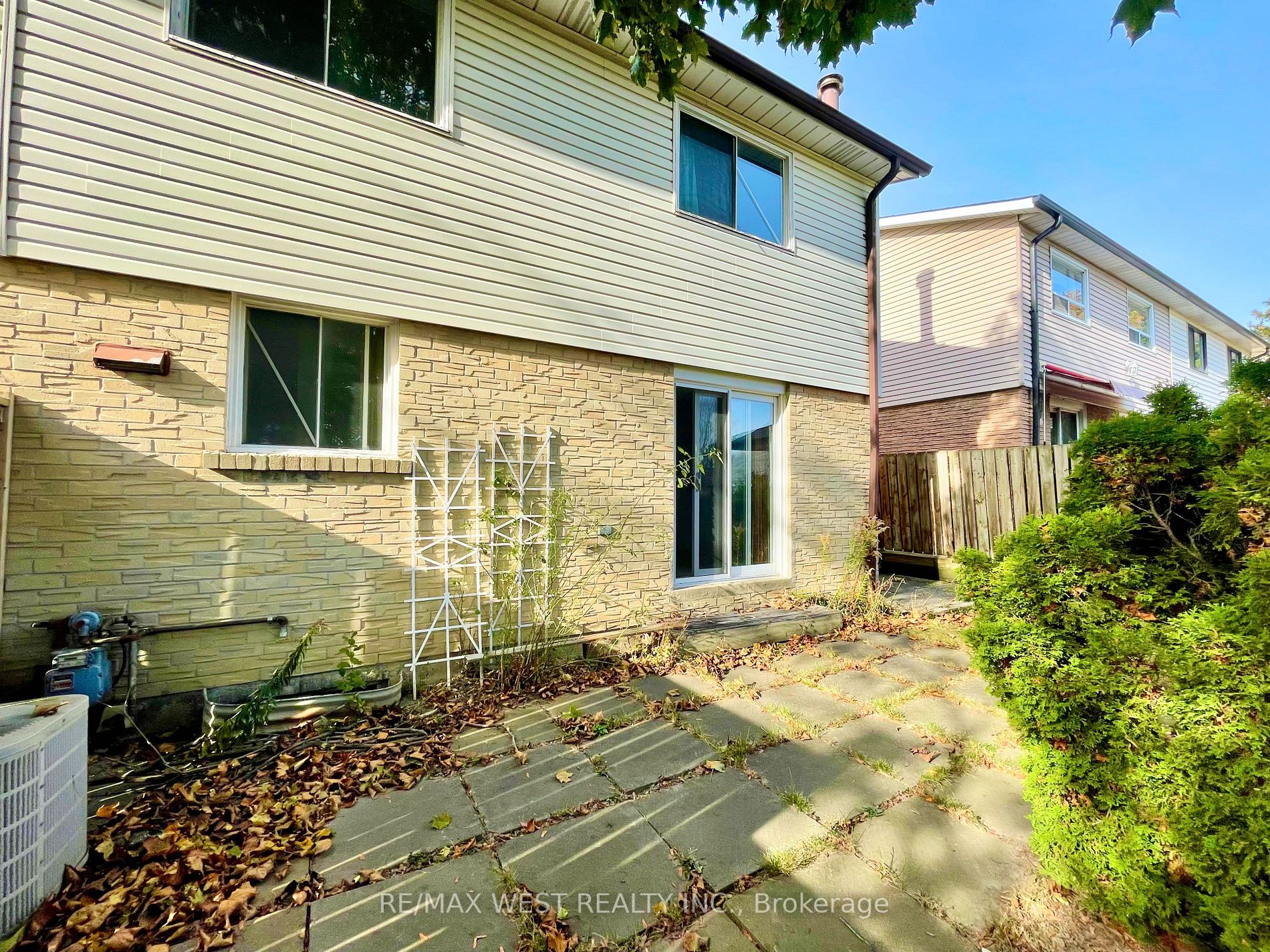 109 Harold St