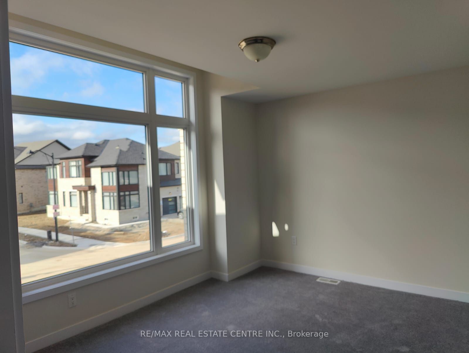 1535 Wellwood Terr