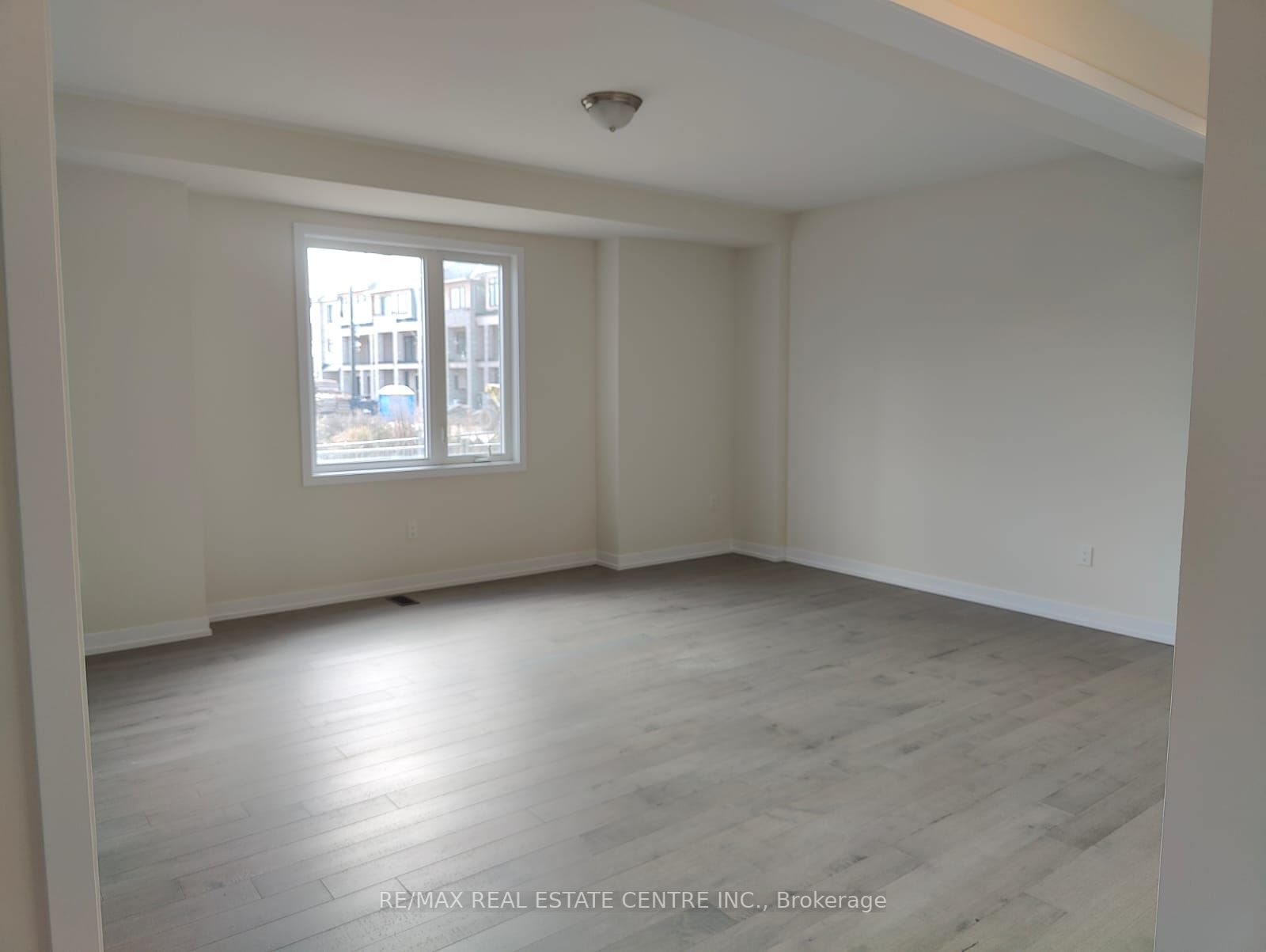 1535 Wellwood Terr