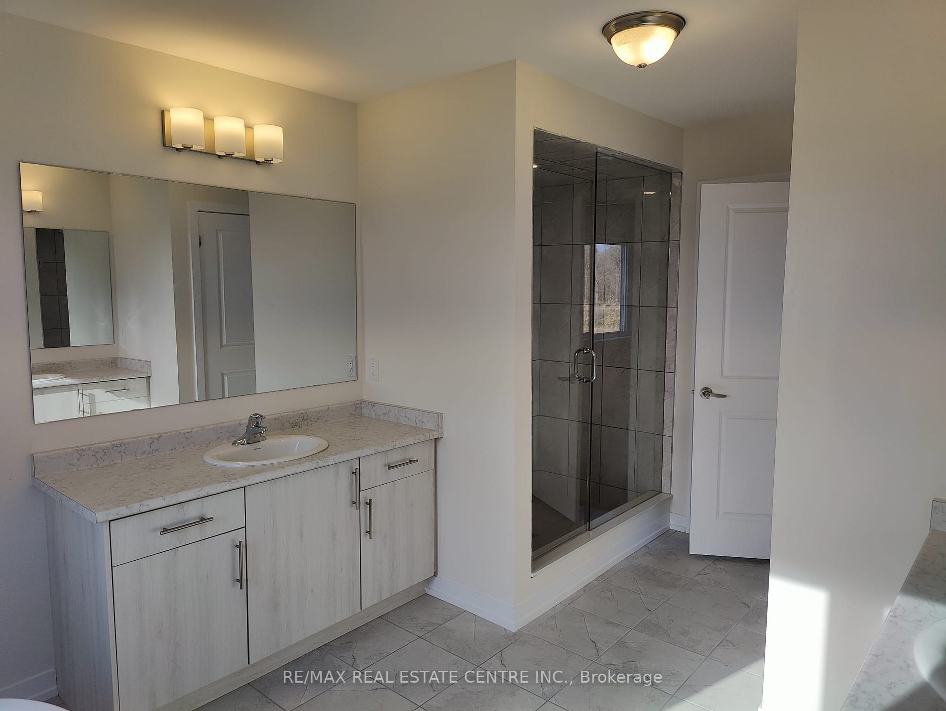 1535 Wellwood Terr