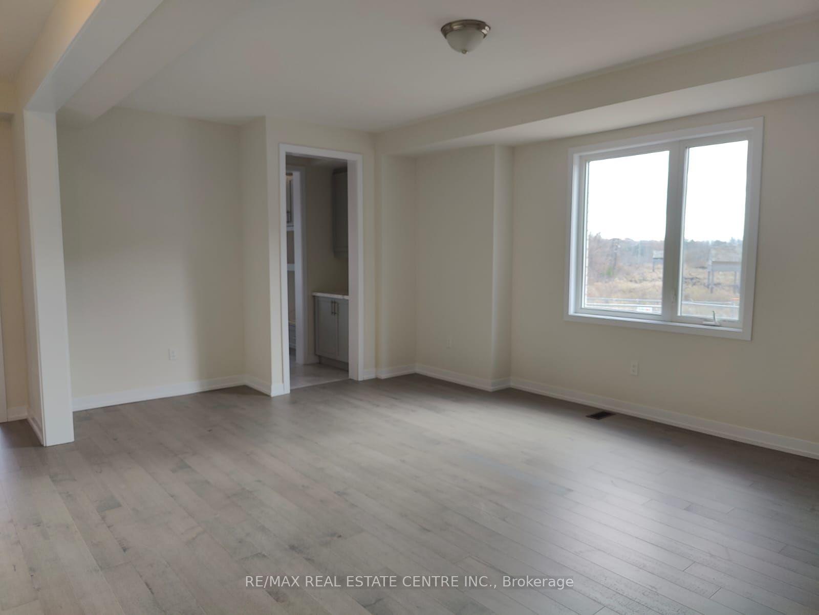 1535 Wellwood Terr