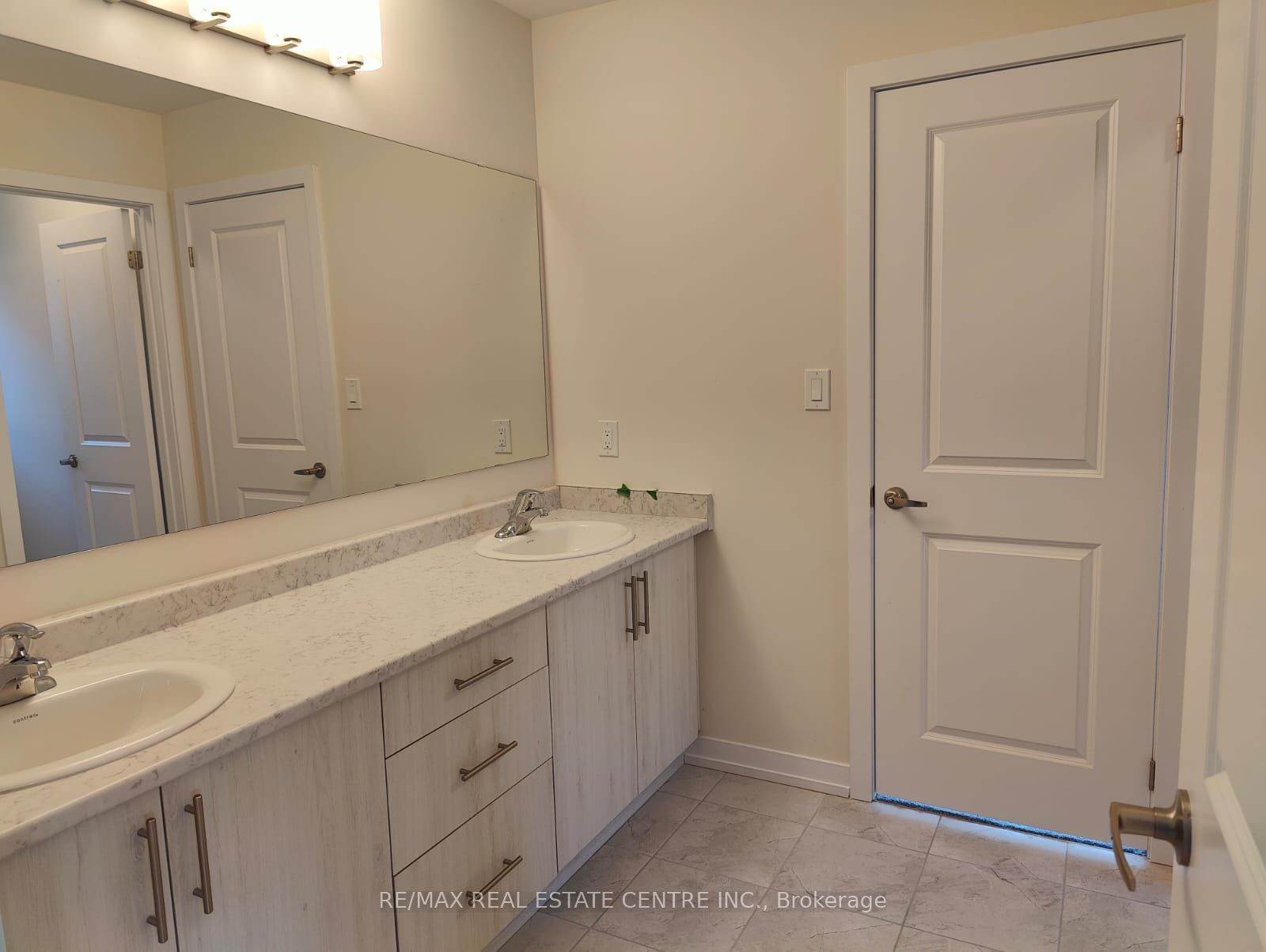 1535 Wellwood Terr