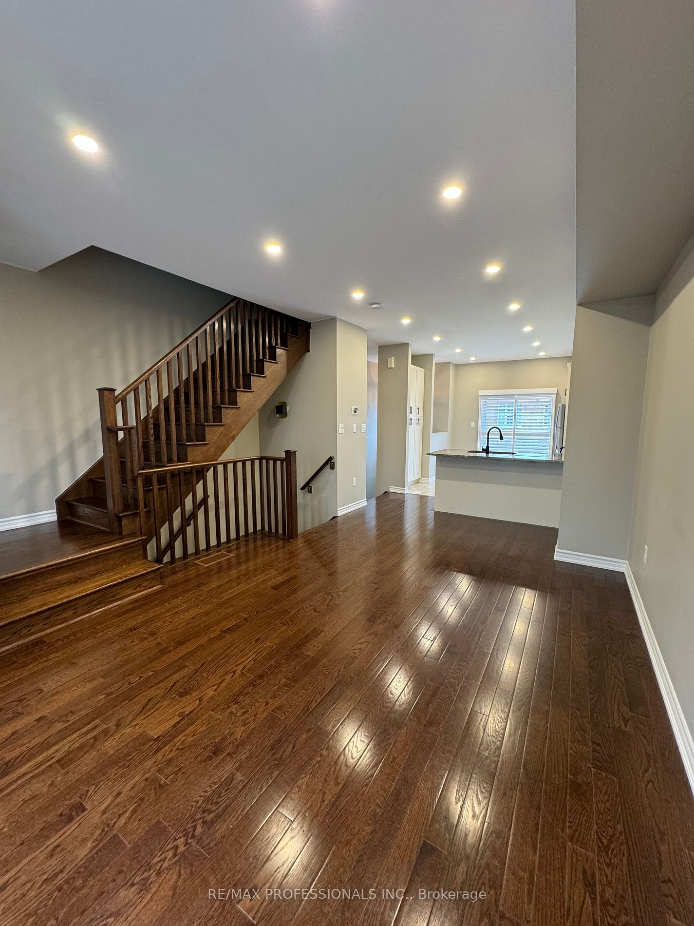 1123 Haig Blvd, #2