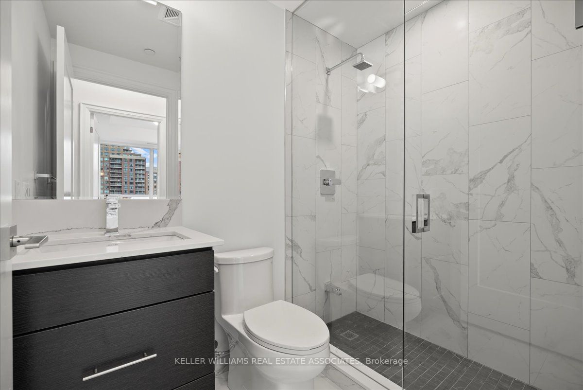 36 Elm Dr W, #1210
