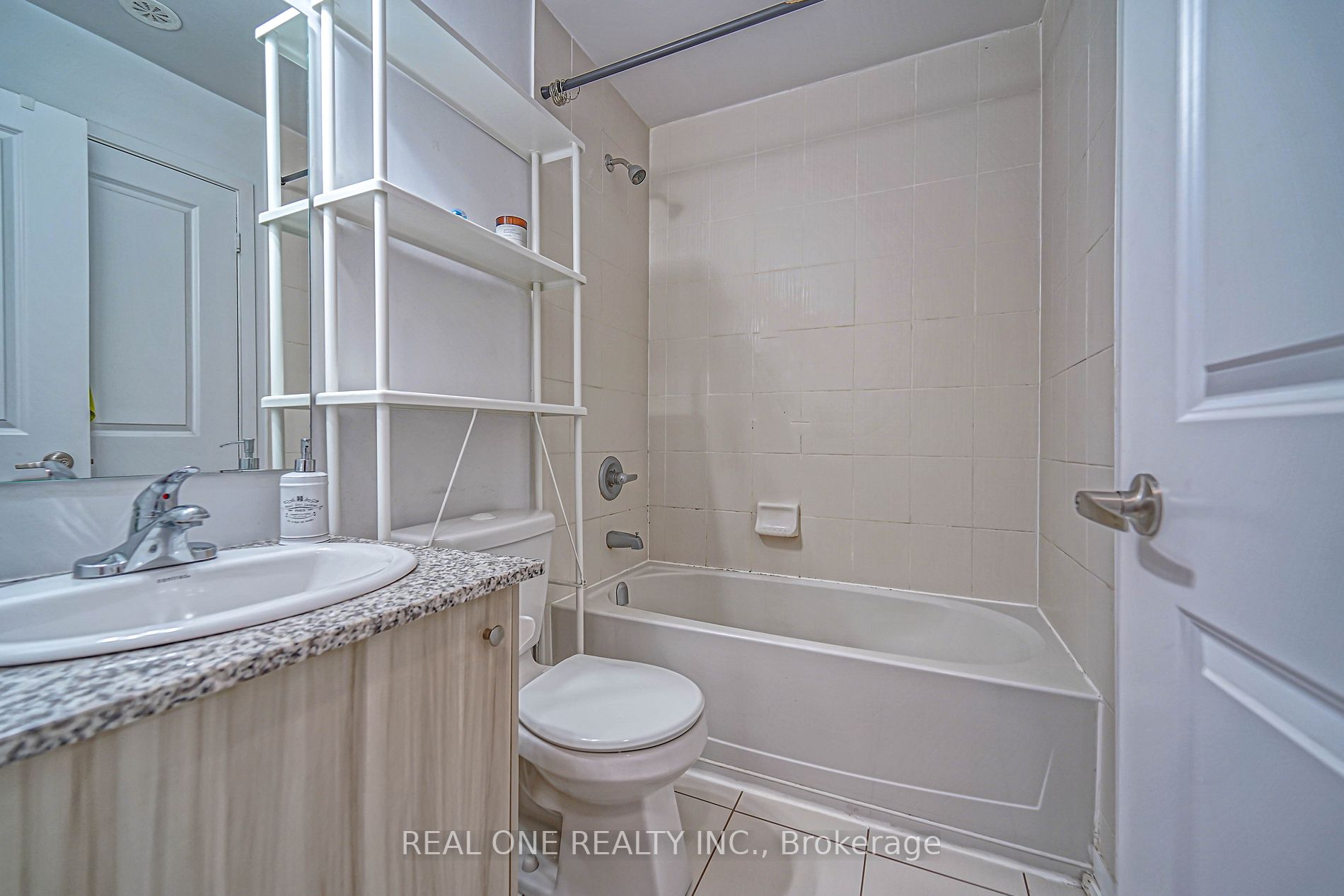 869 Wilson Ave, #44