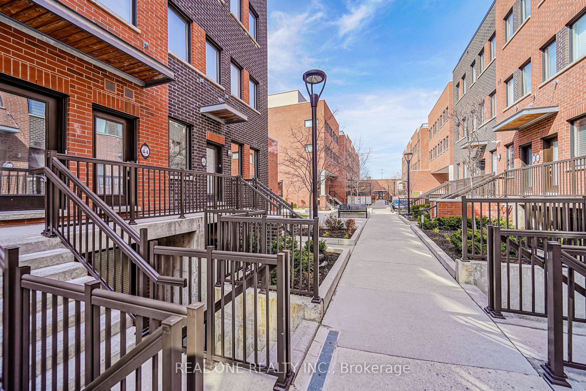 869 Wilson Ave, #44