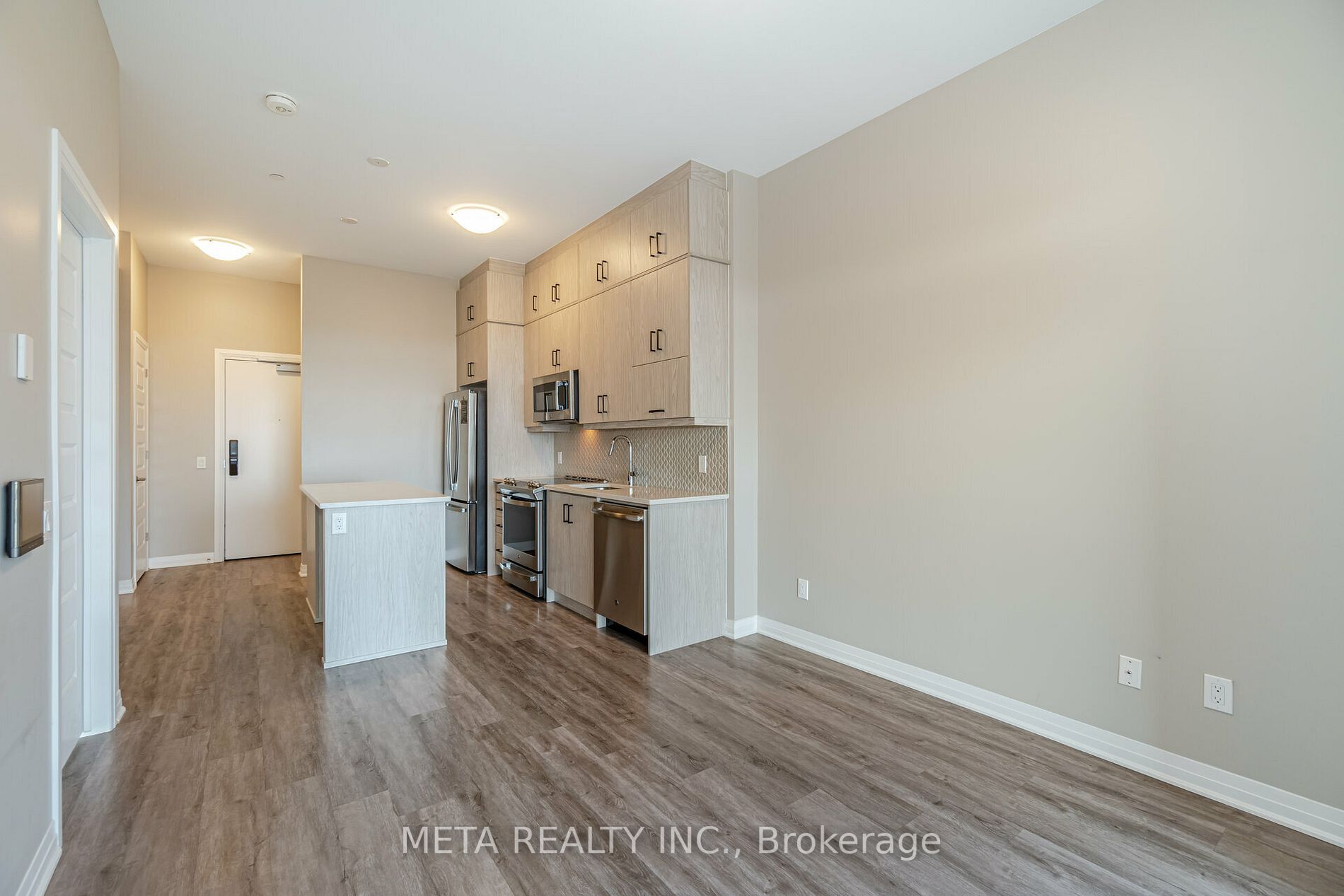 95 Dundas St W, #413