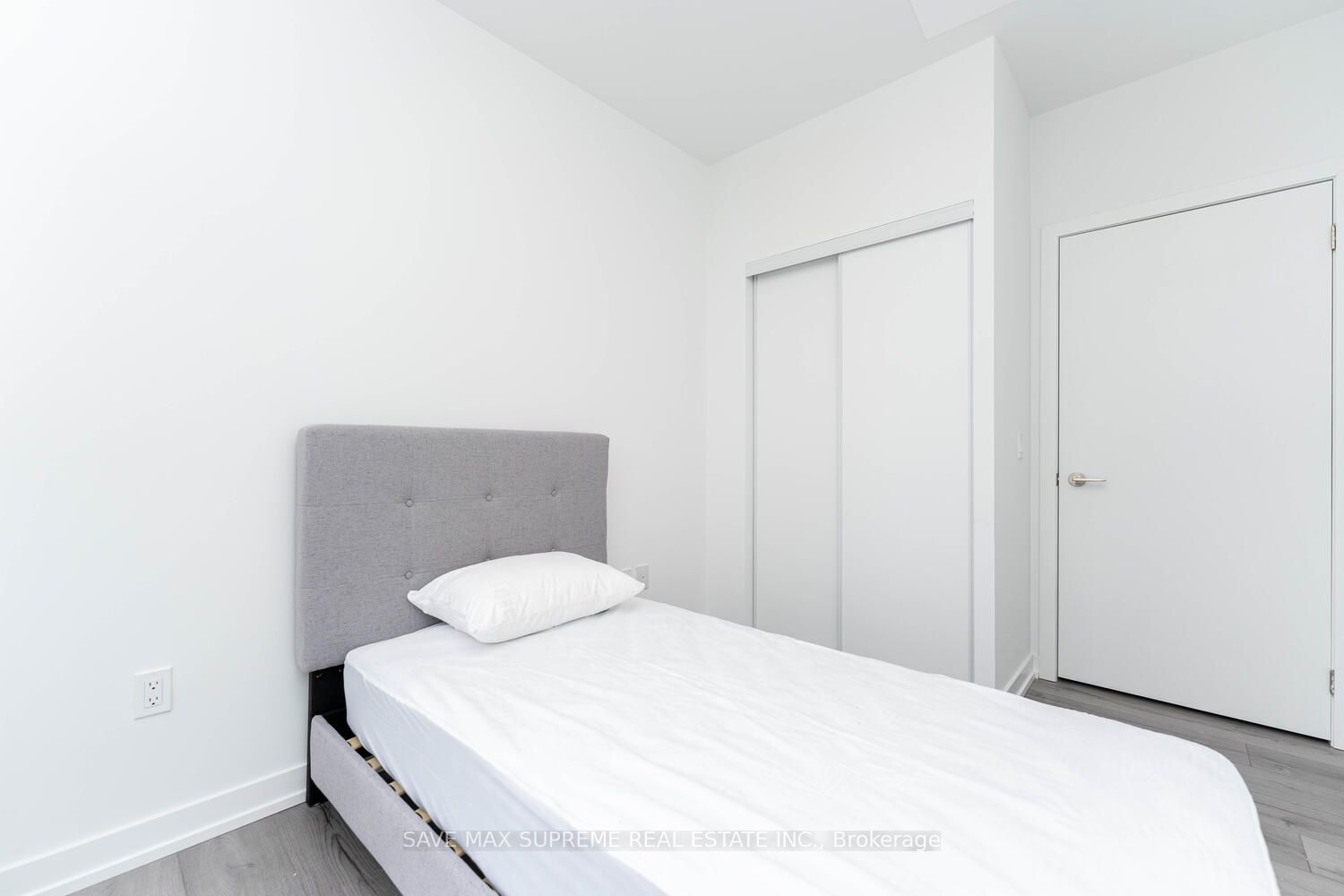 1195 The Queensway St, ##1007
