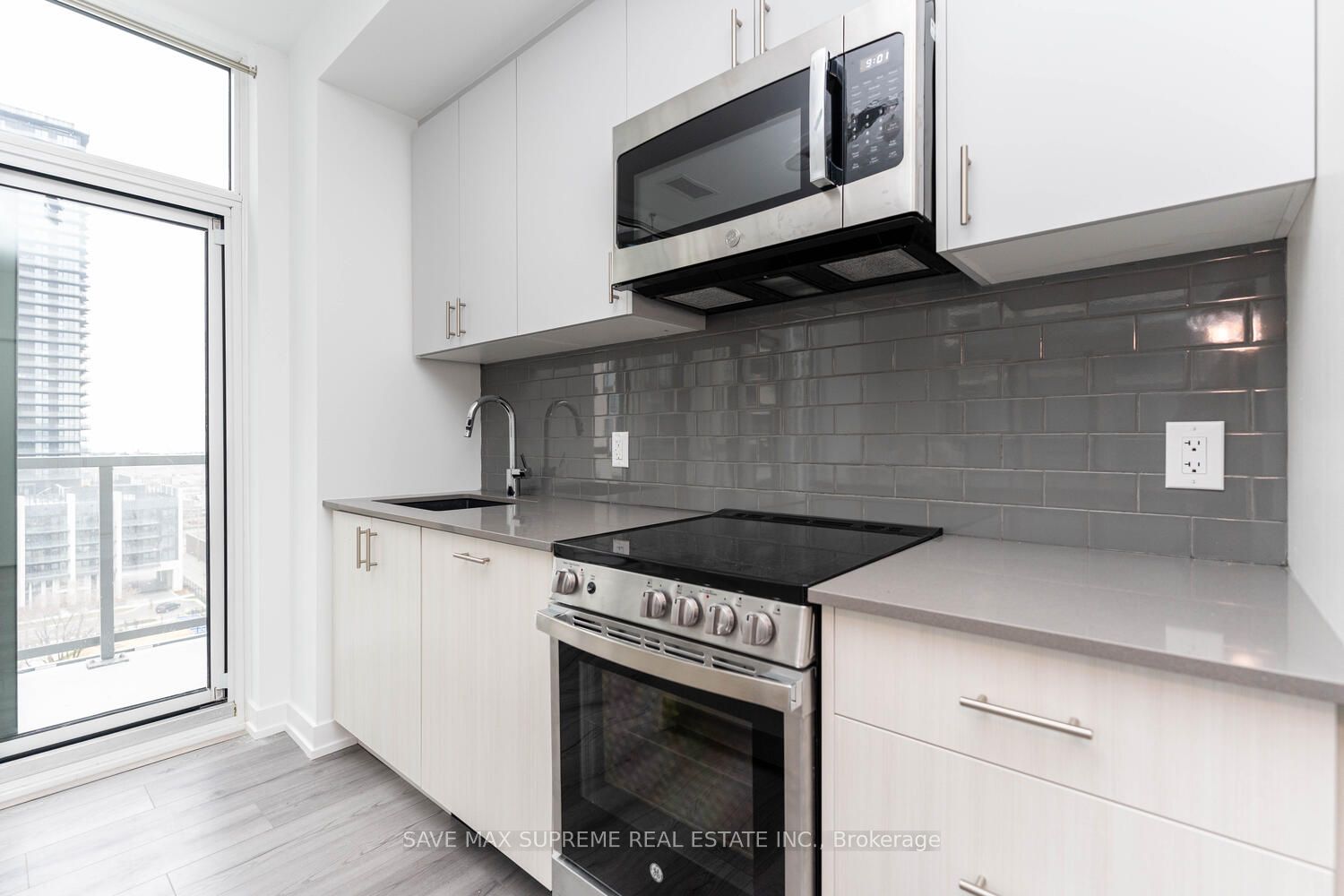 1195 The Queensway St, ##1007