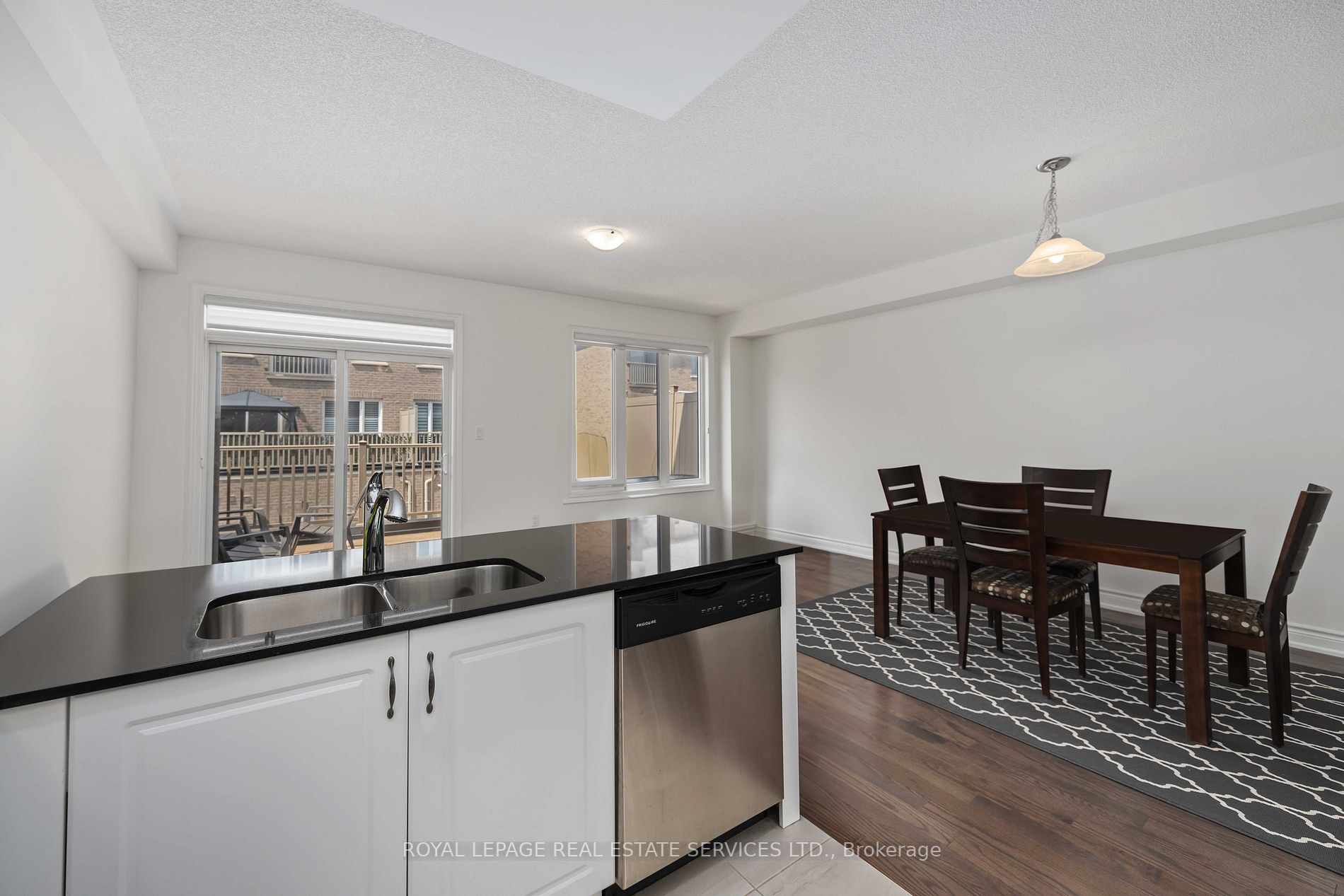 20 Brushwood Dr