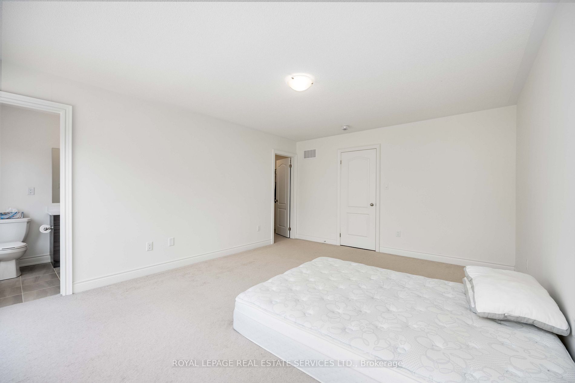 20 Brushwood Dr