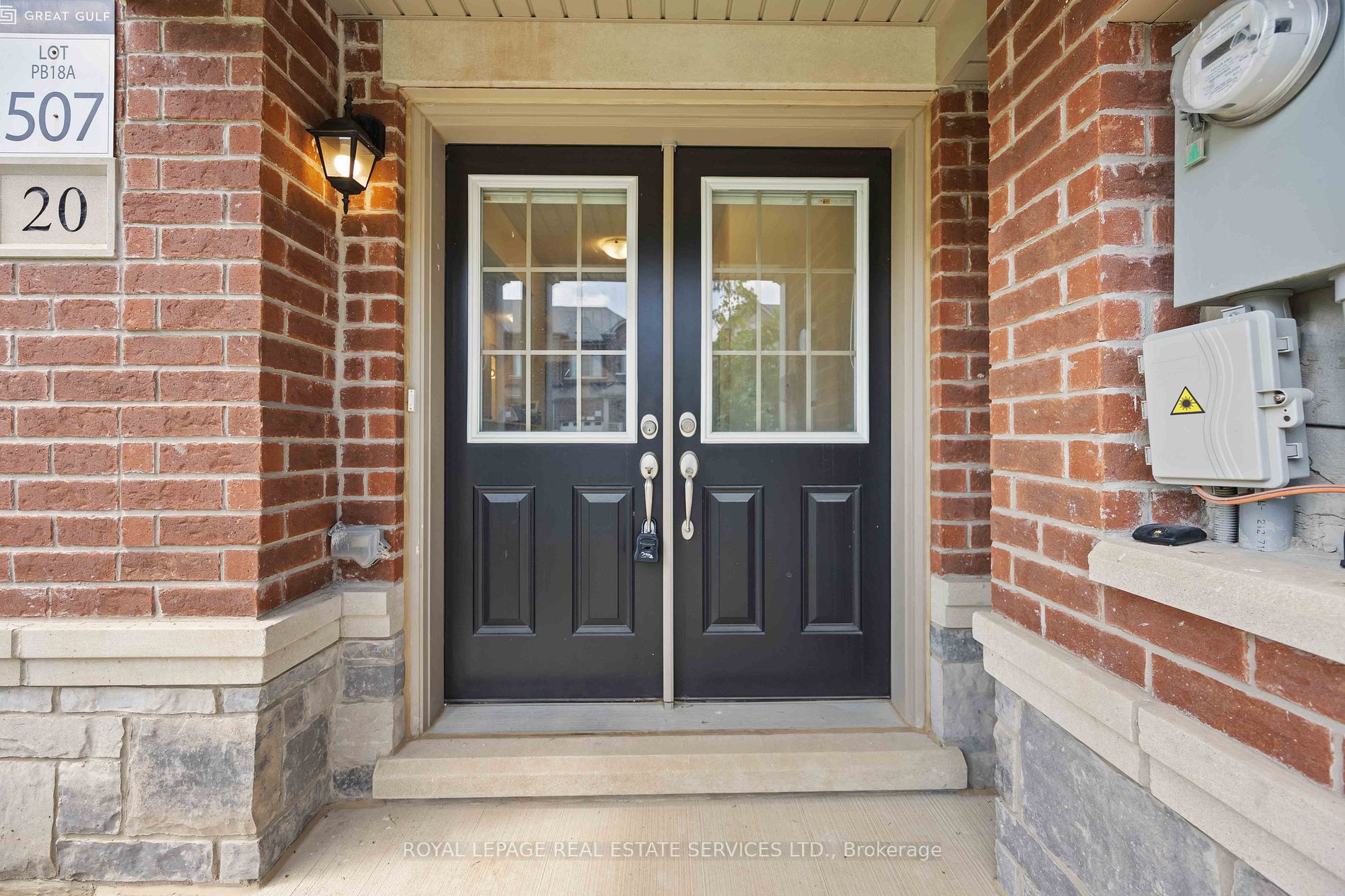 20 Brushwood Dr