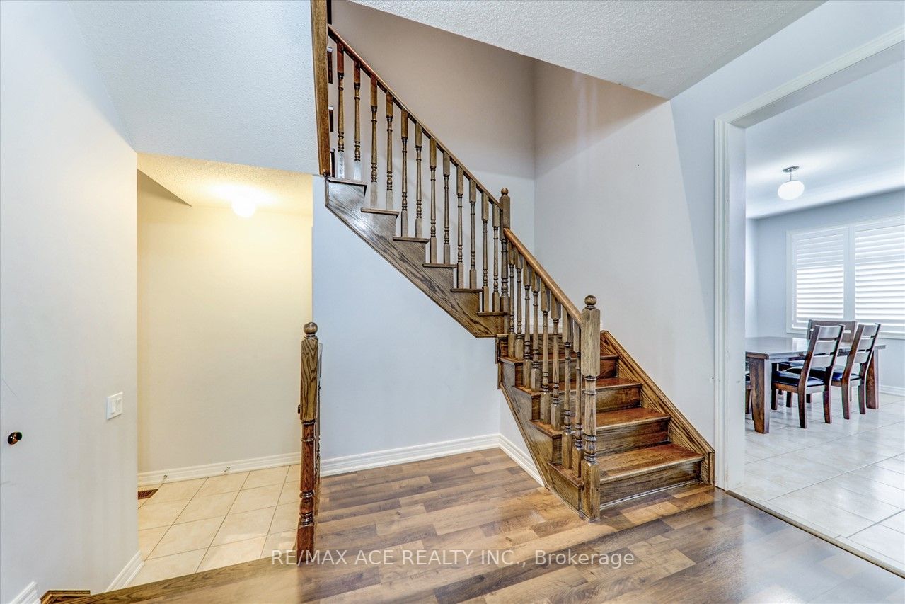 39 Deer Ridge Tr