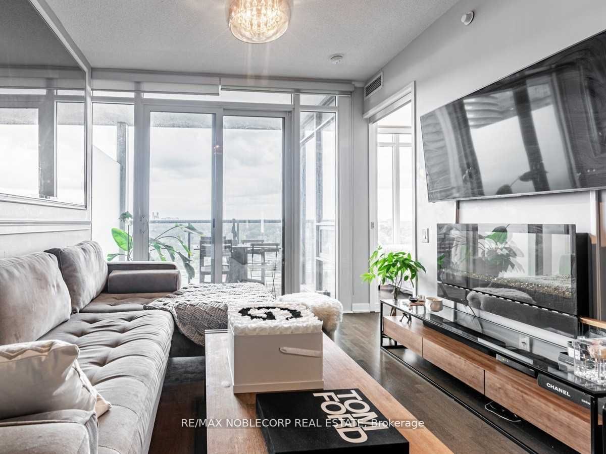 88 Park Lawn Rd St, #2212