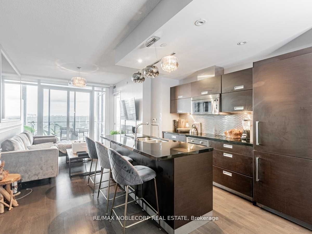 88 Park Lawn Rd St, #2212