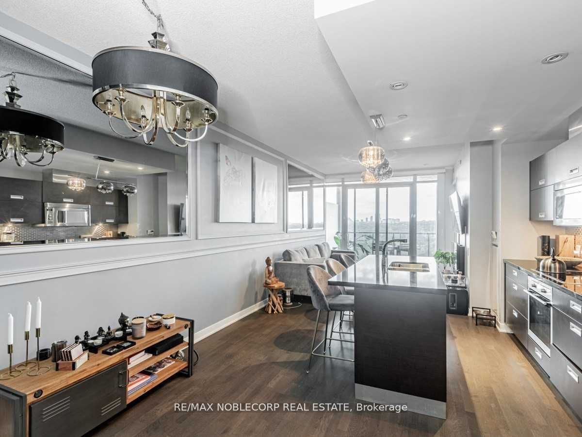 88 Park Lawn Rd St, #2212