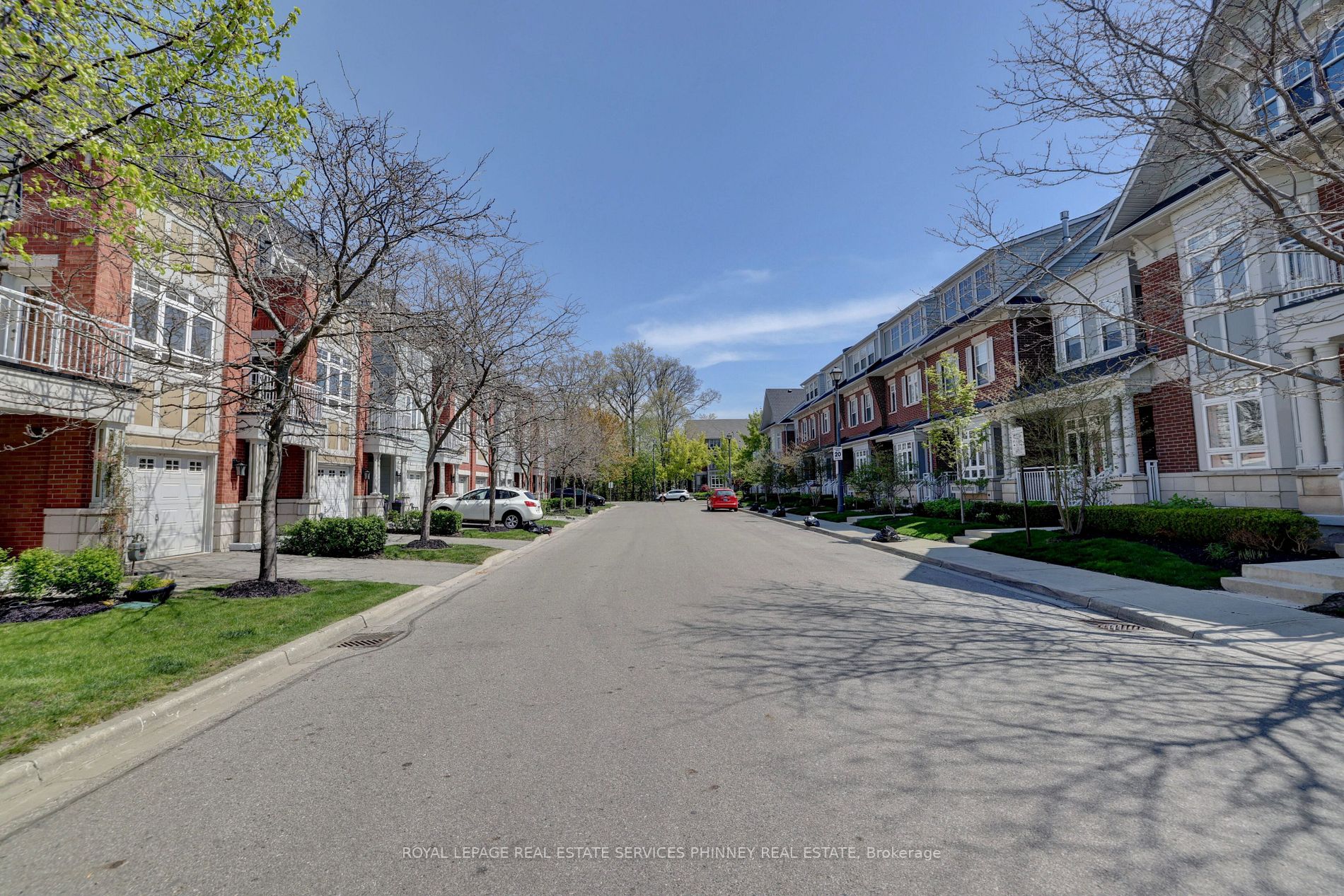 165 Lakeshore Rd E, #11