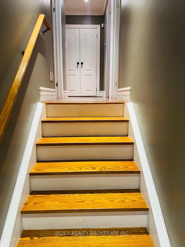 13392 Mississauga Rd