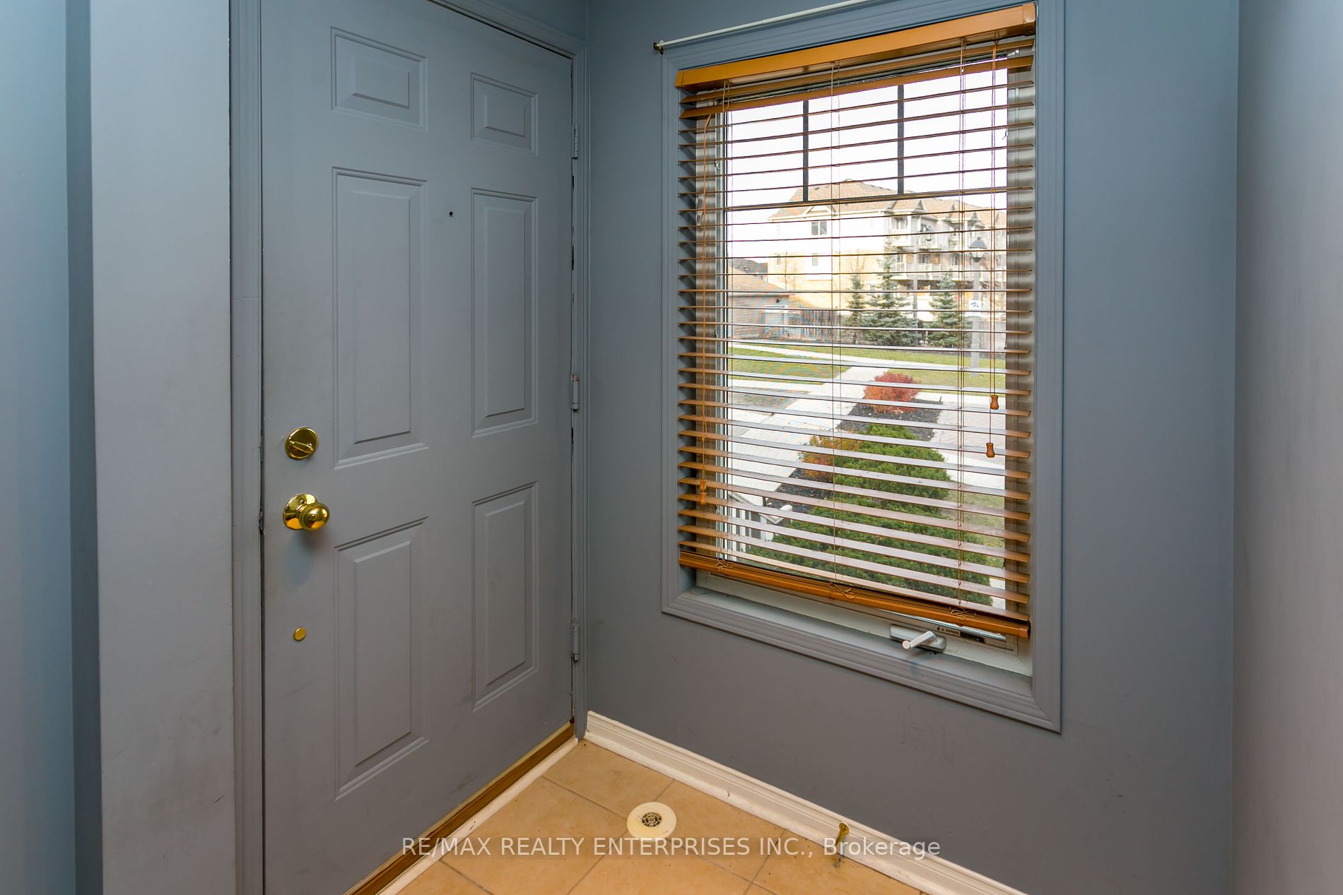 3250 Bentley Dr, #13