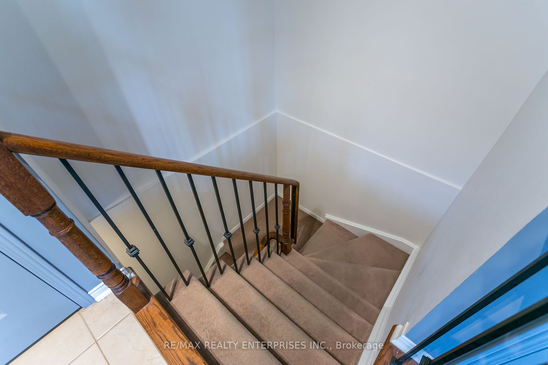 3250 Bentley Dr, #13