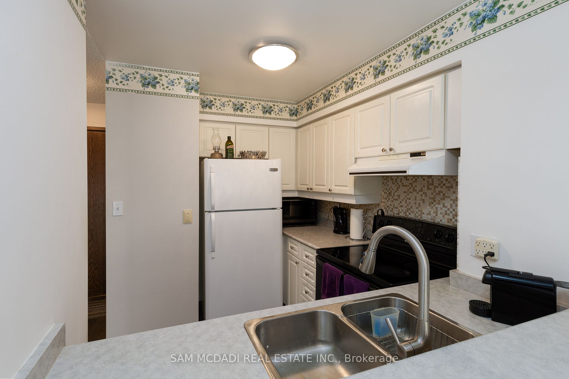 1276 Maple Crossing Blvd, #607