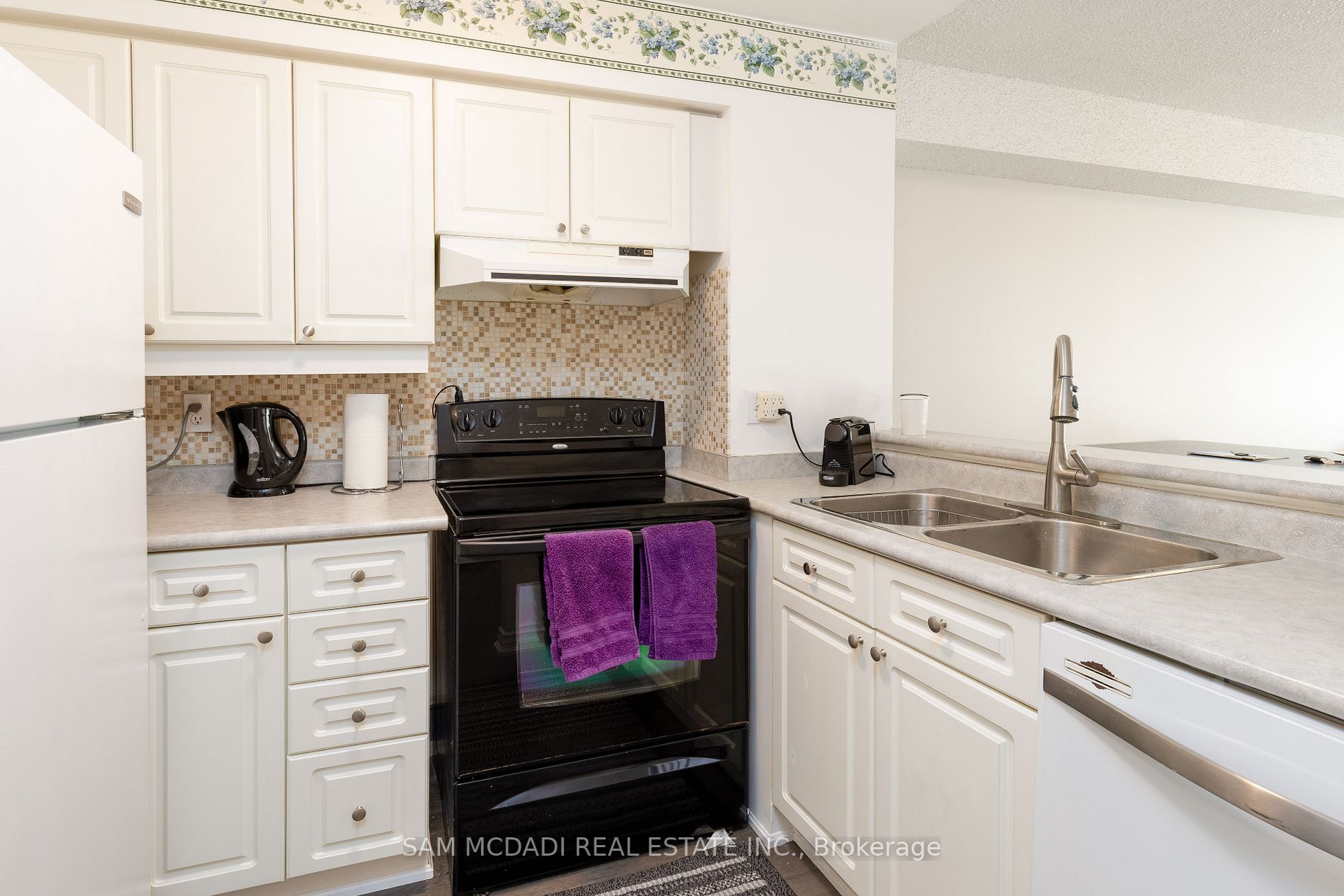 1276 Maple Crossing Blvd, #607