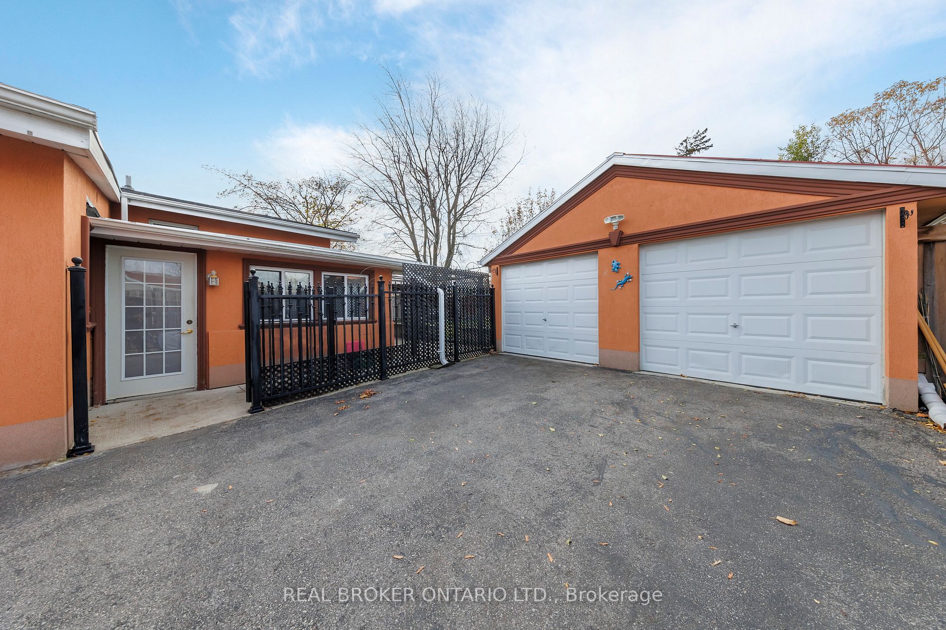 22 Alston Crt
