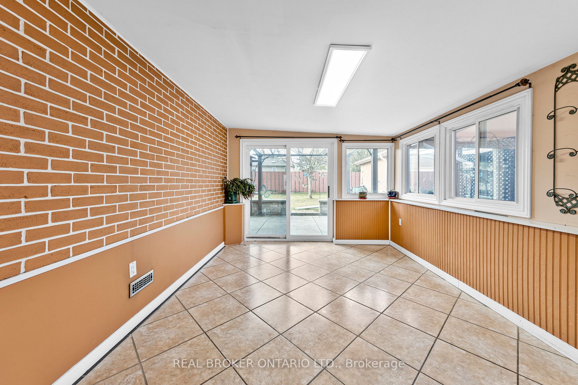 22 Alston Crt