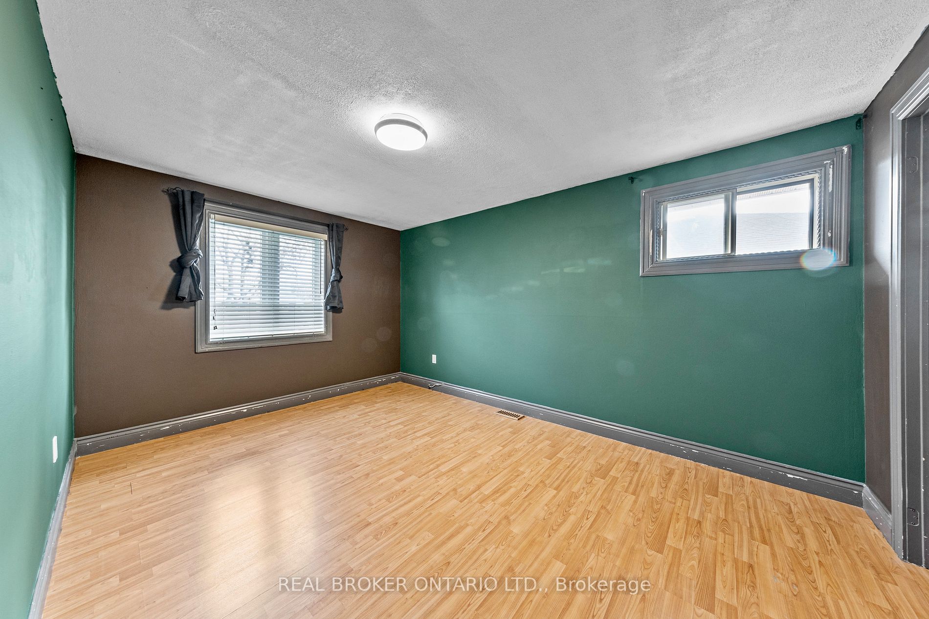 22 Alston Crt