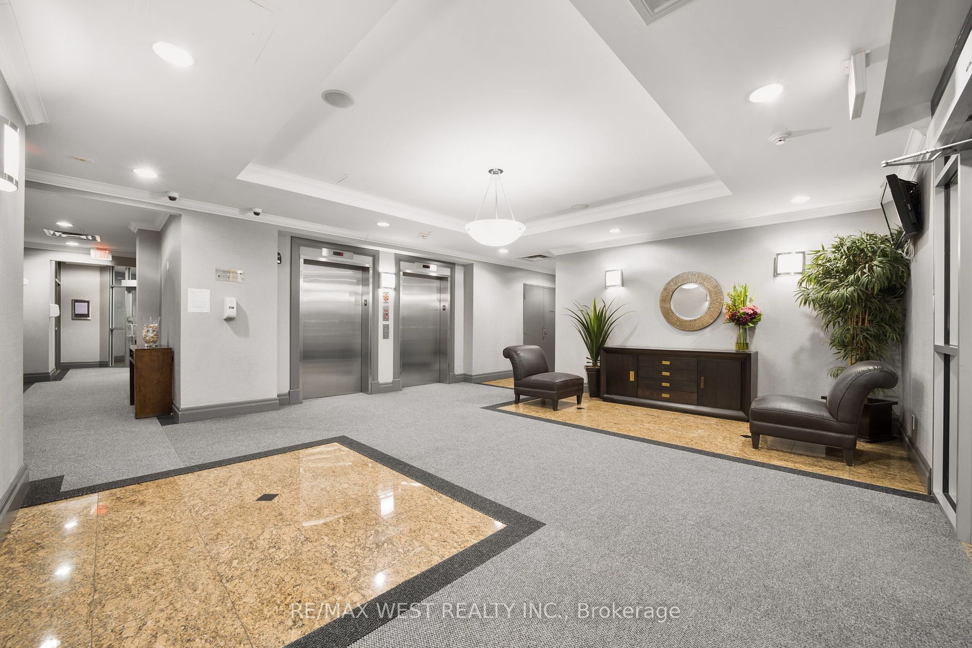 2772 Keele St, #804