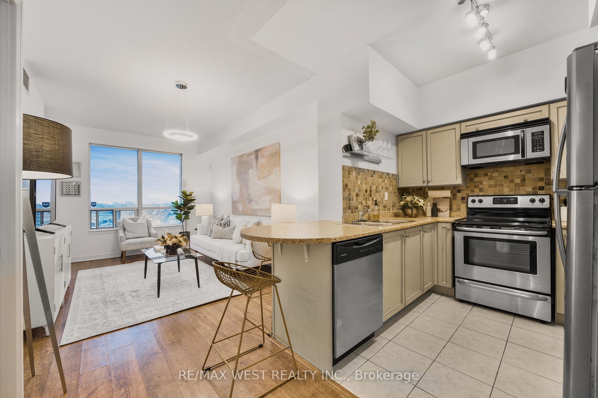 2772 Keele St, #804