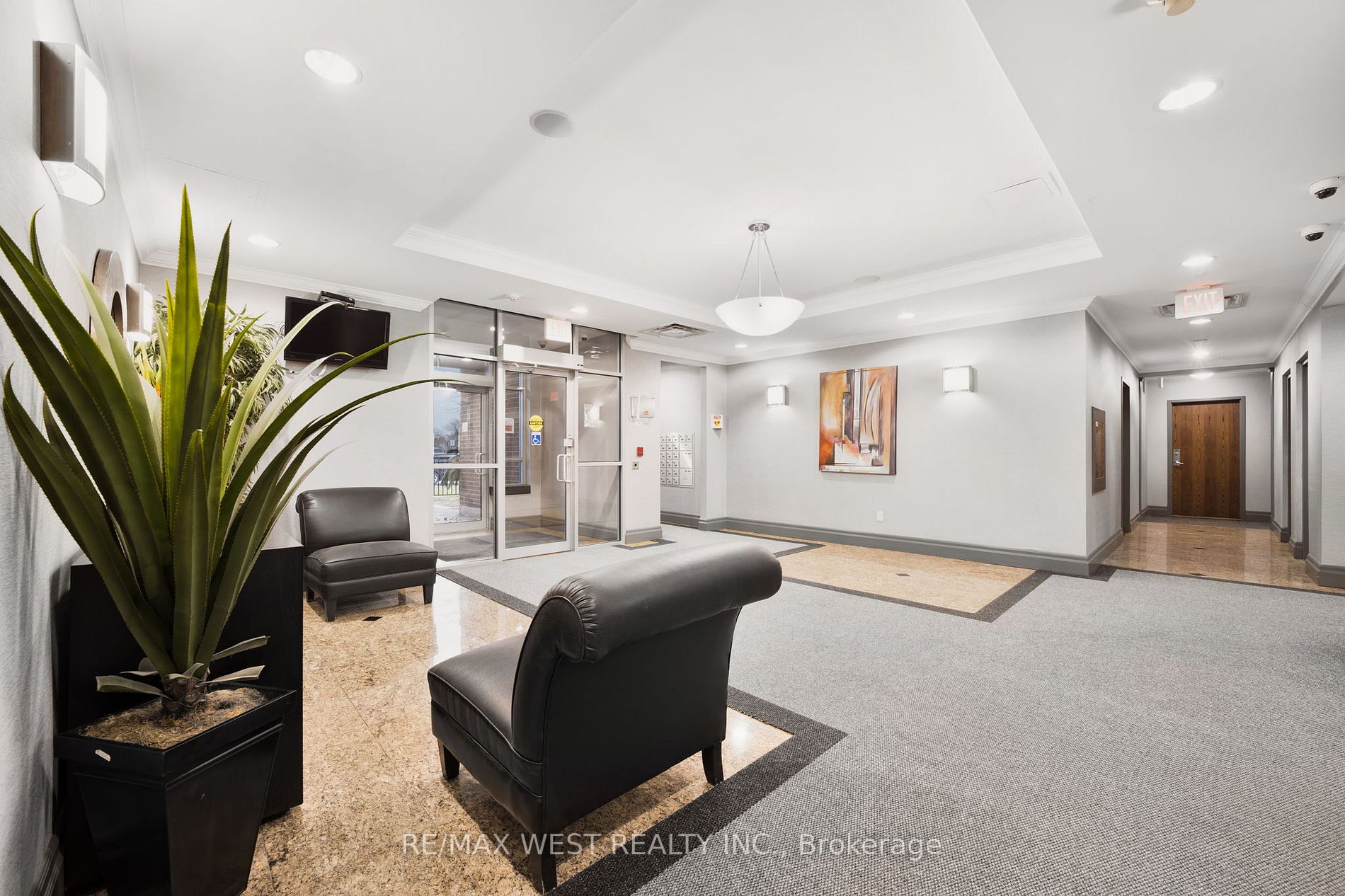 2772 Keele St, #804
