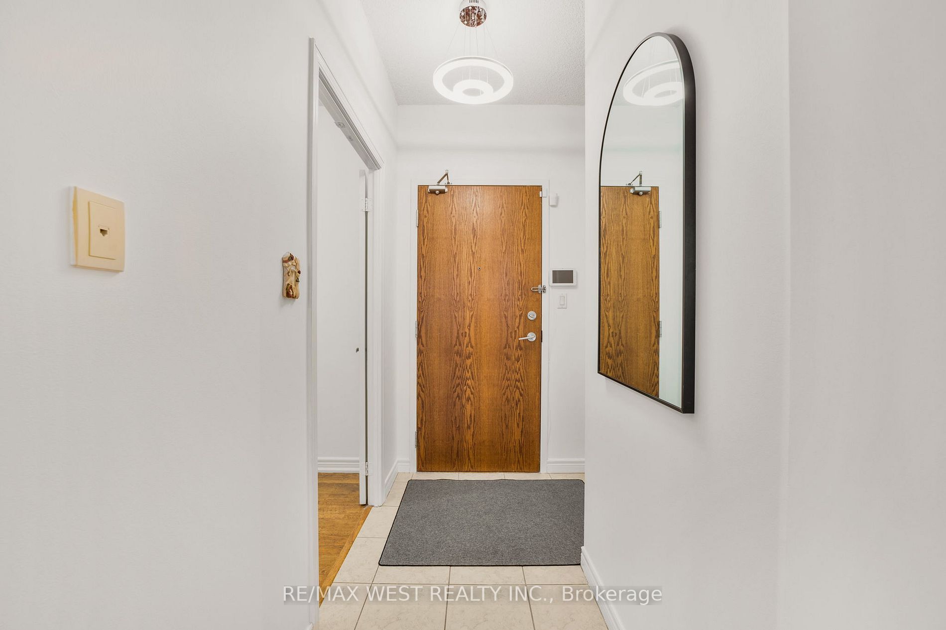 2772 Keele St, #804