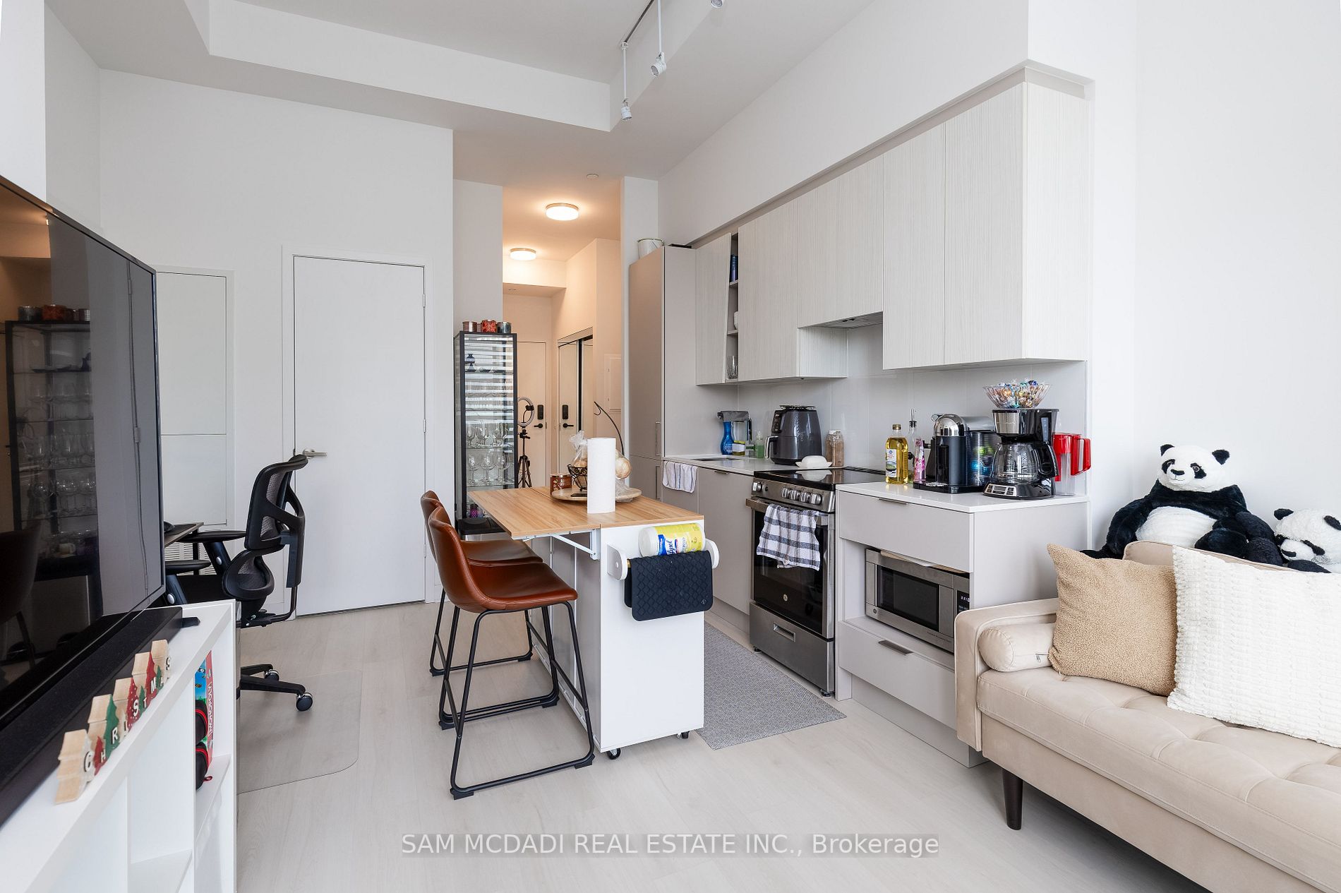 3900 Confederation Pkwy, #602