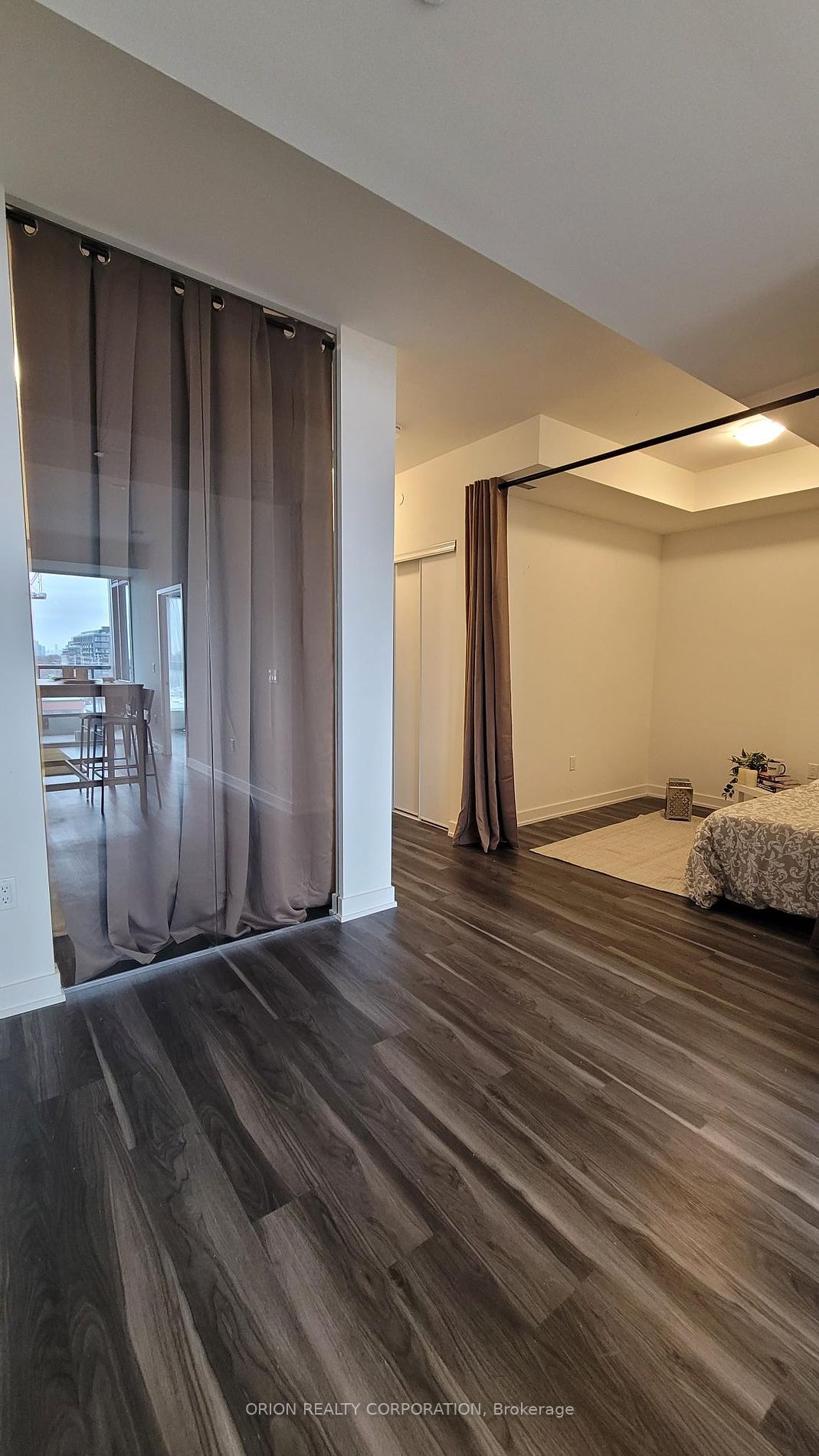 859 The Queensway, #425