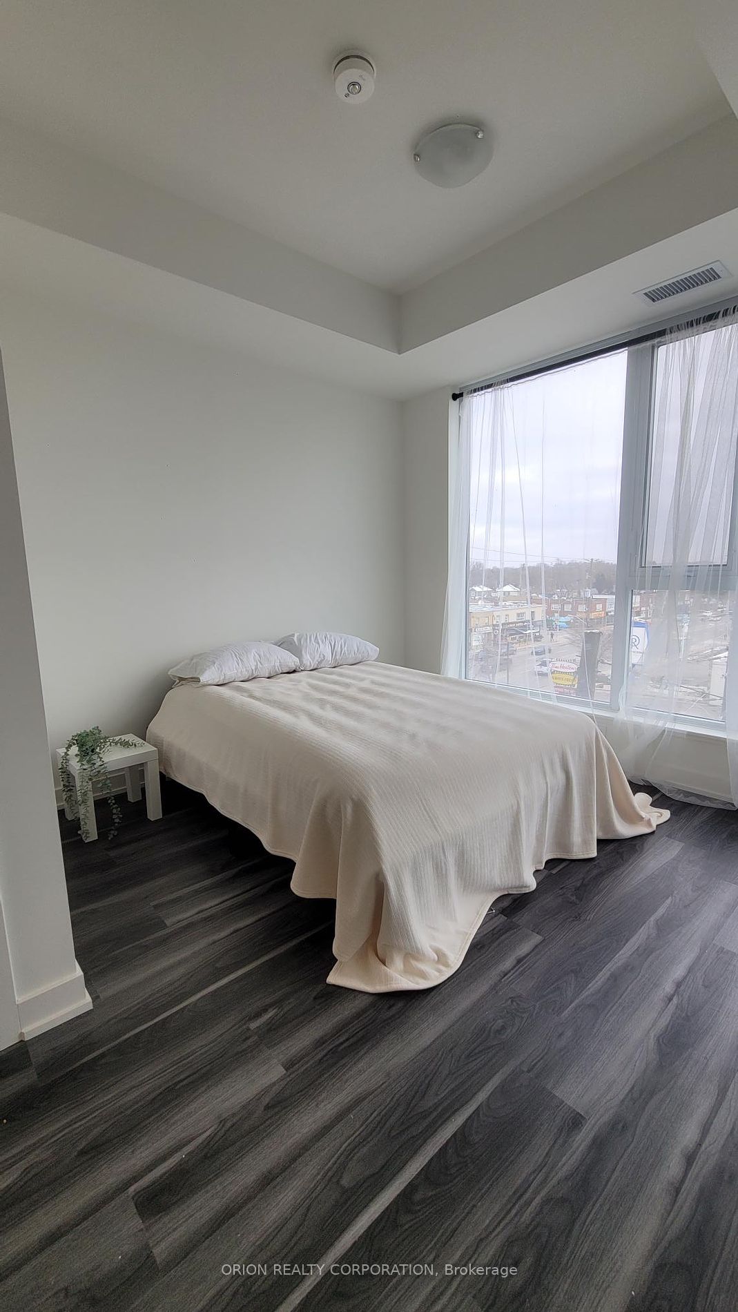 859 The Queensway, #425