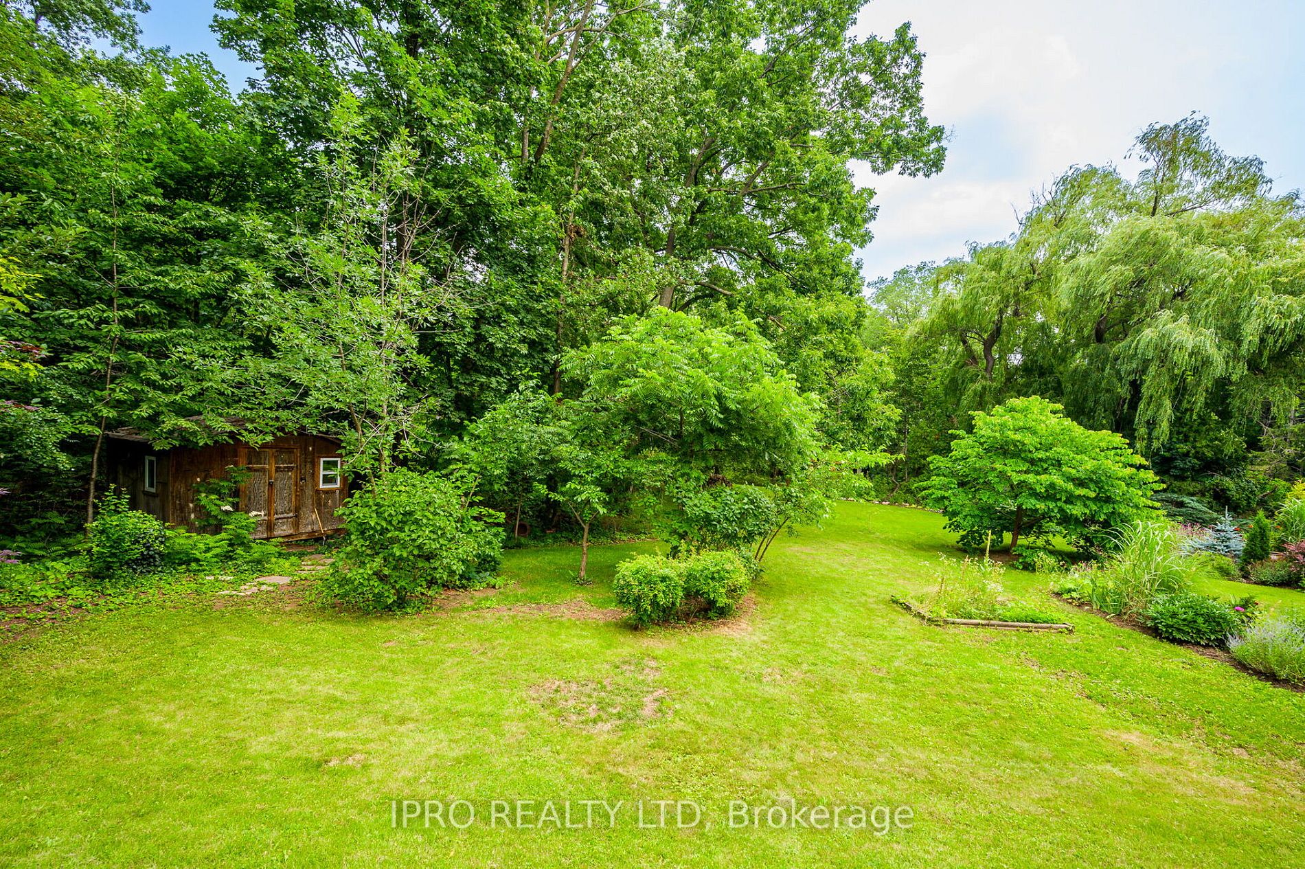 253 Appleby Line