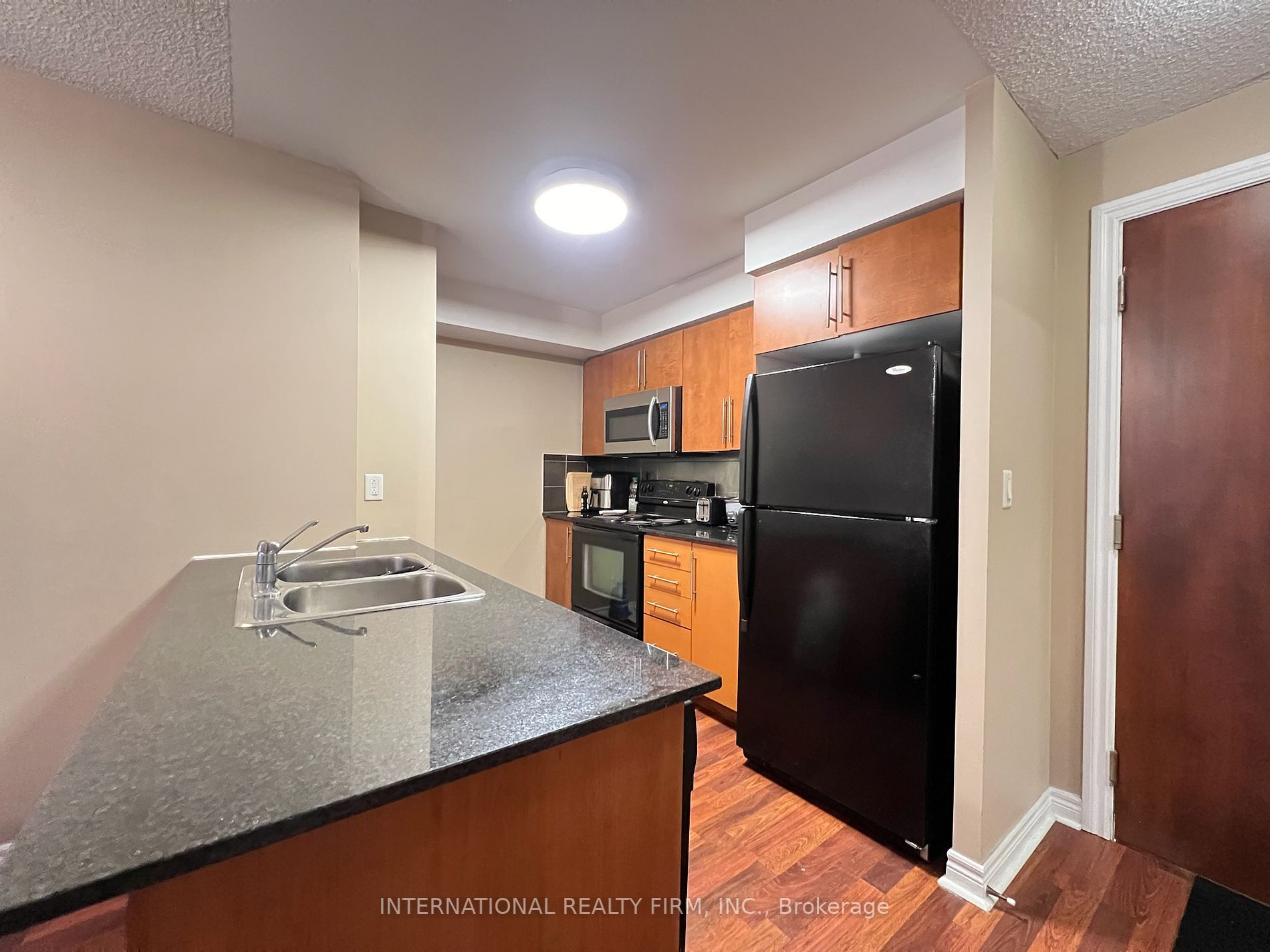 310 Burnhamthorpe Rd W, #1114