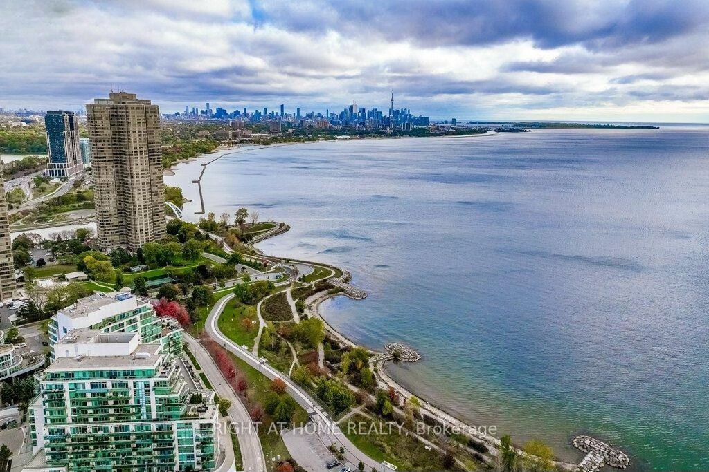 2111 Lake Shore Blvd W, #1102