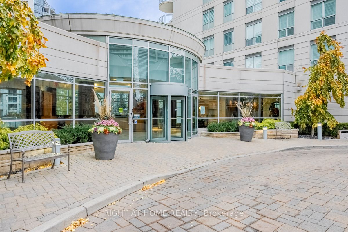 2111 Lake Shore Blvd W, #1102