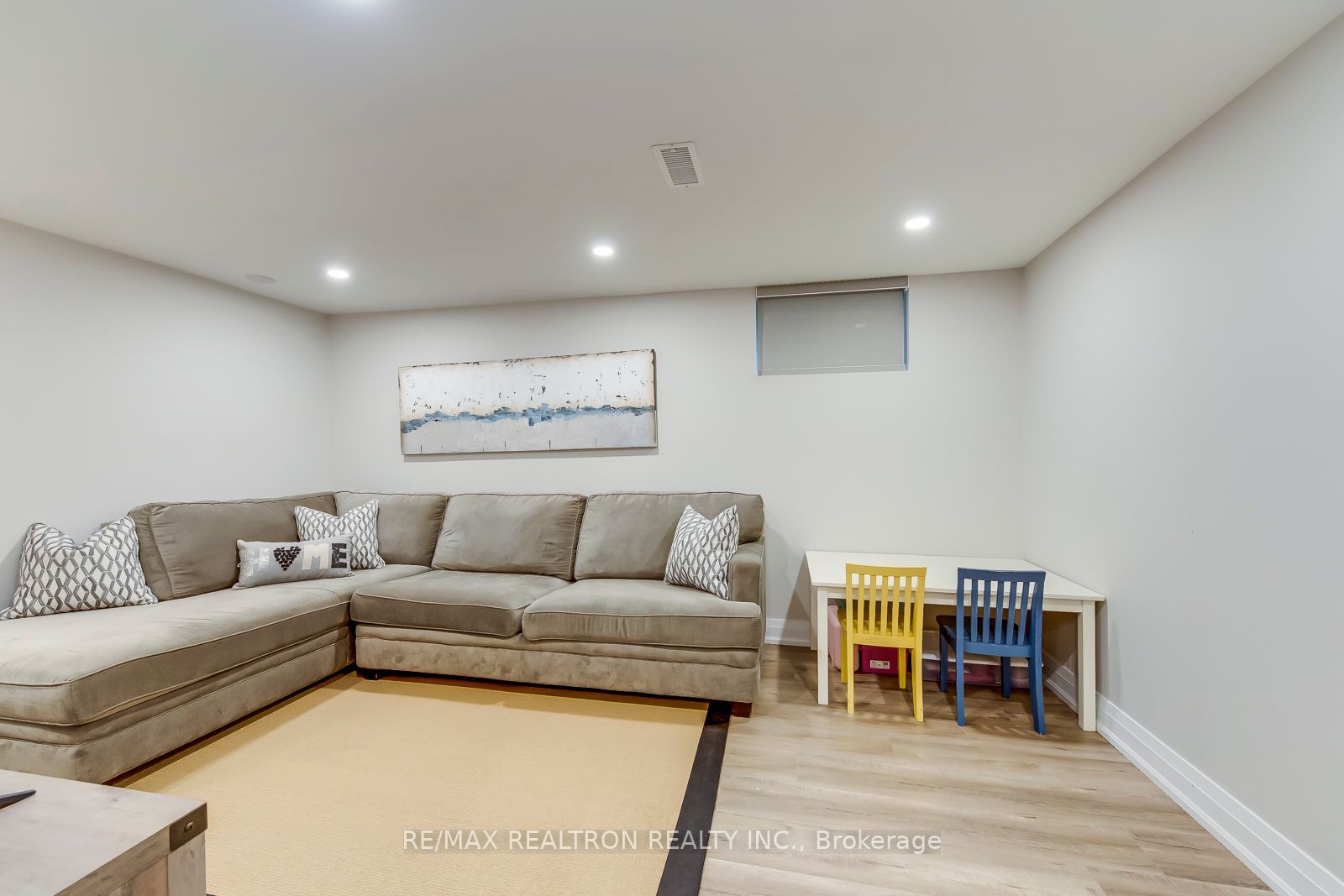 7 Kenning Pl
