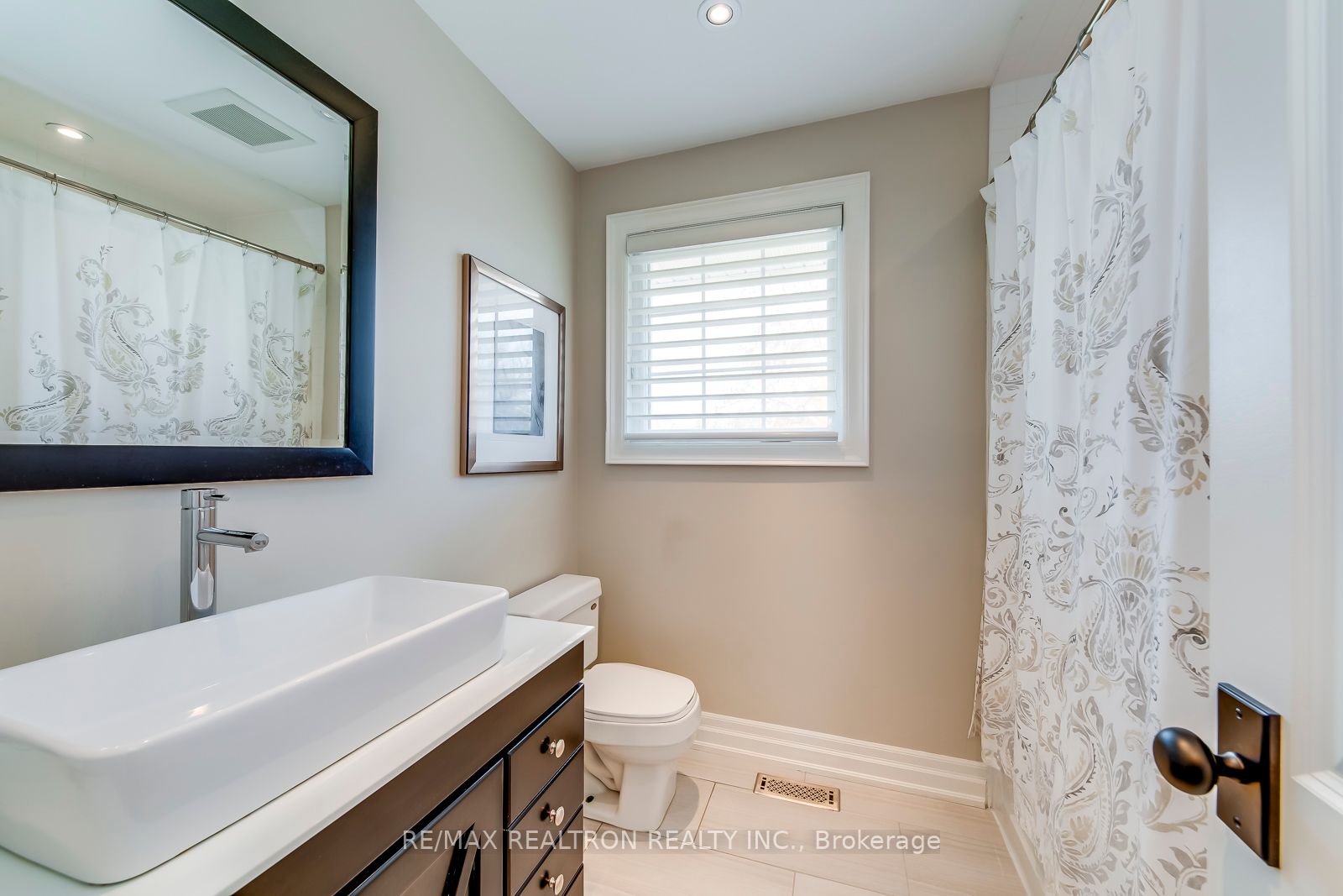 7 Kenning Pl