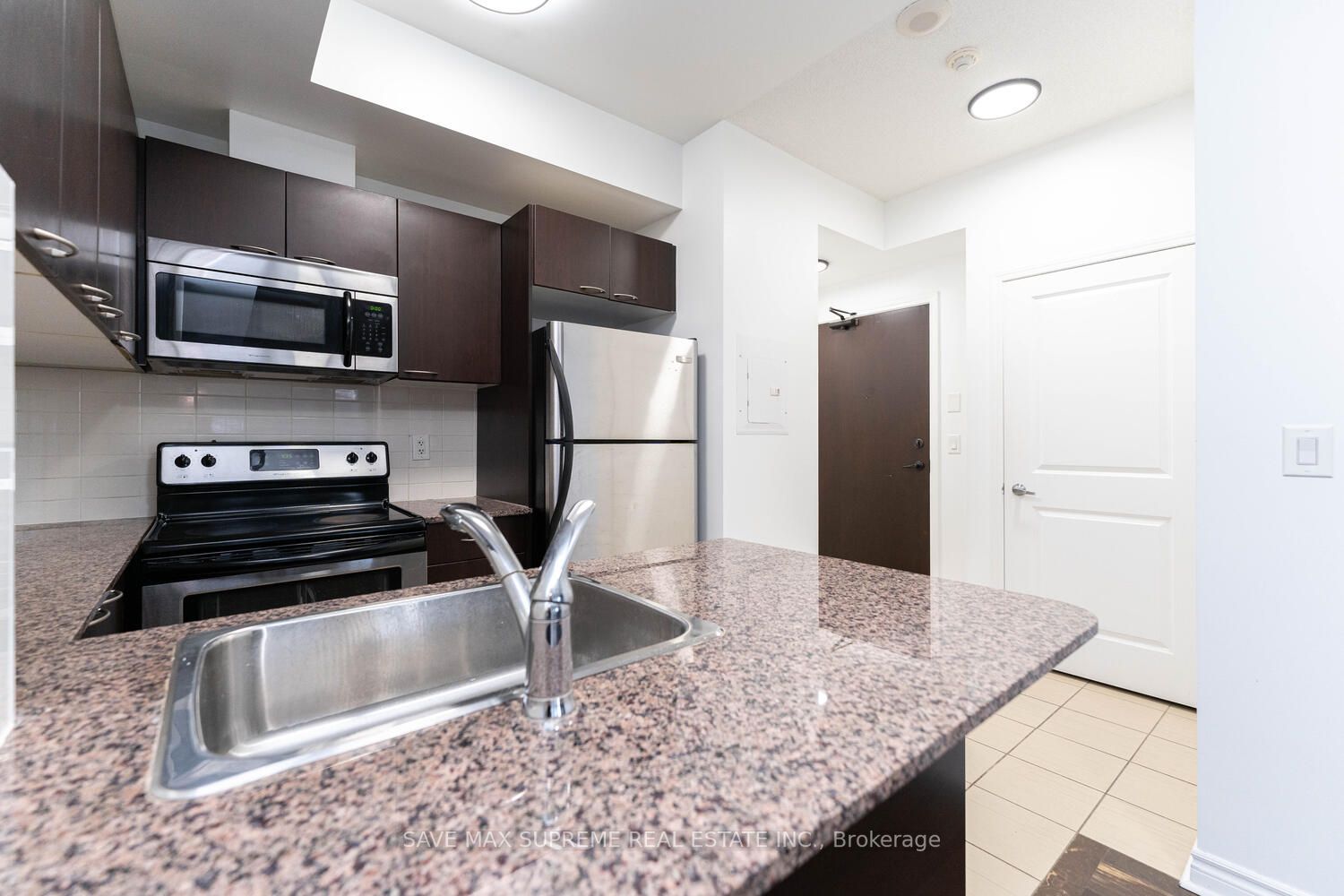 385 Prince Of Wales Dr, #1112