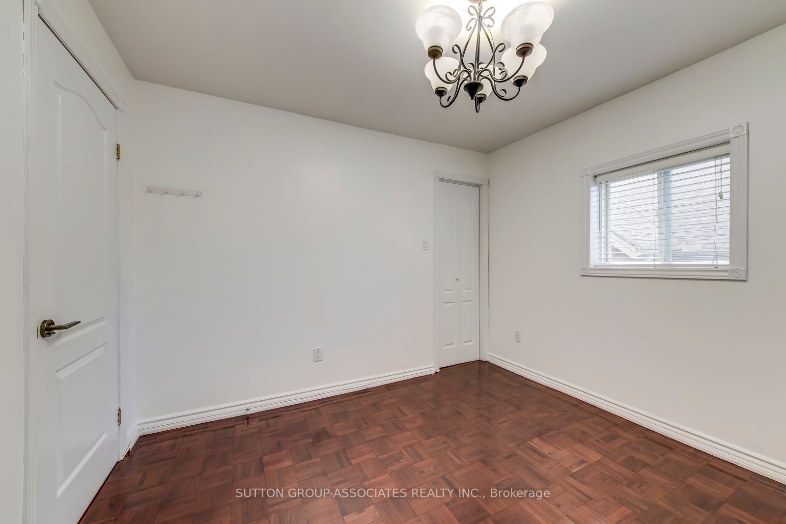 3564 Eglinton Ave W, #2nd Fl.