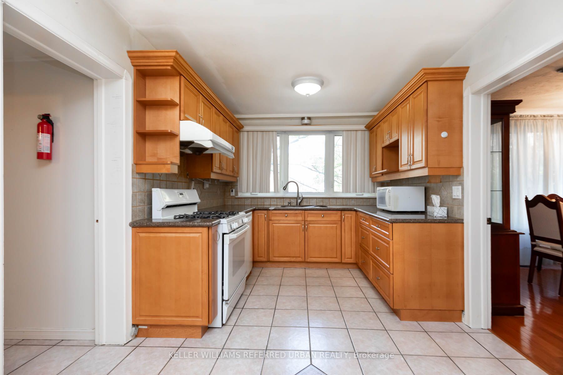 20 Gracefield Ave