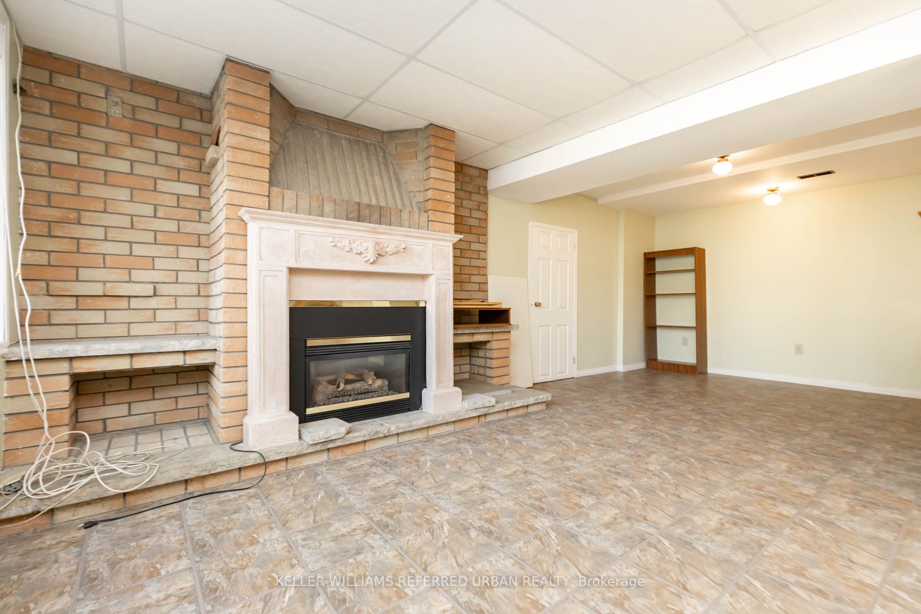 20 Gracefield Ave
