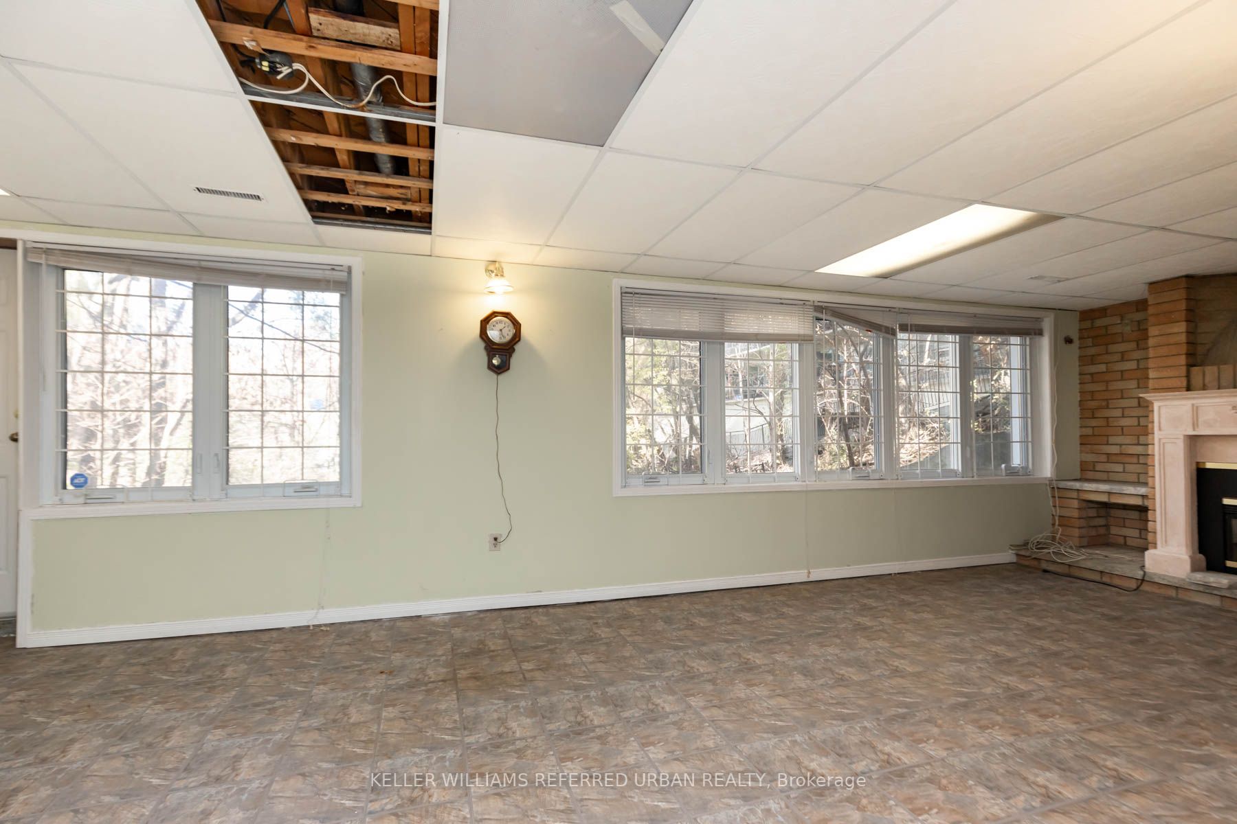 20 Gracefield Ave
