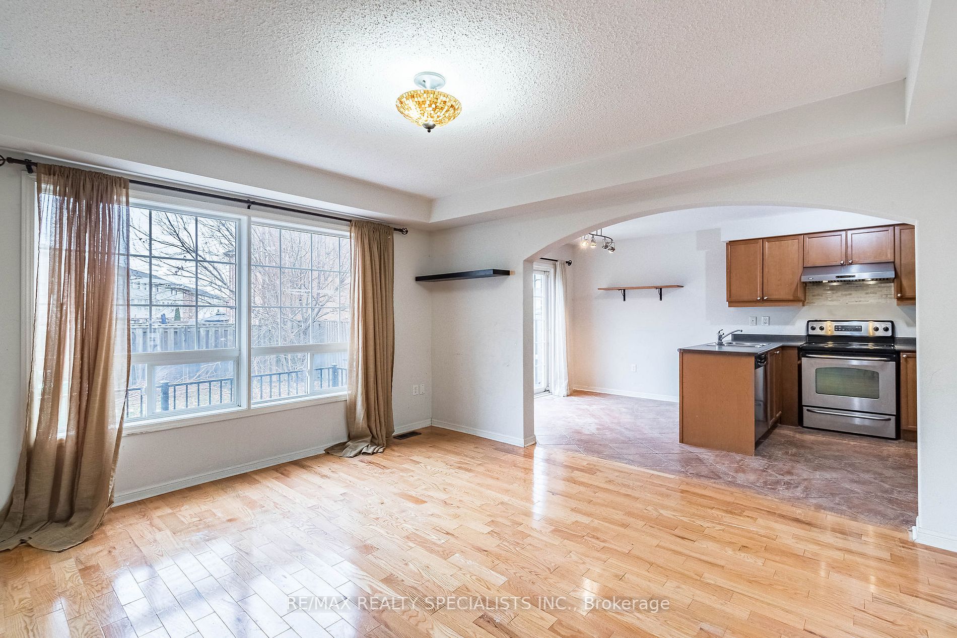 105 Decker Hollow Circ