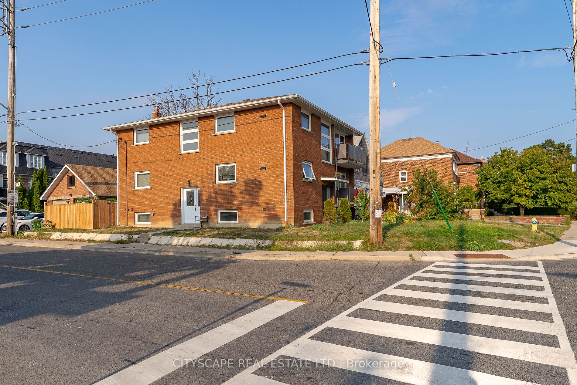 2724 Lake Shore Blvd W, #Lower
