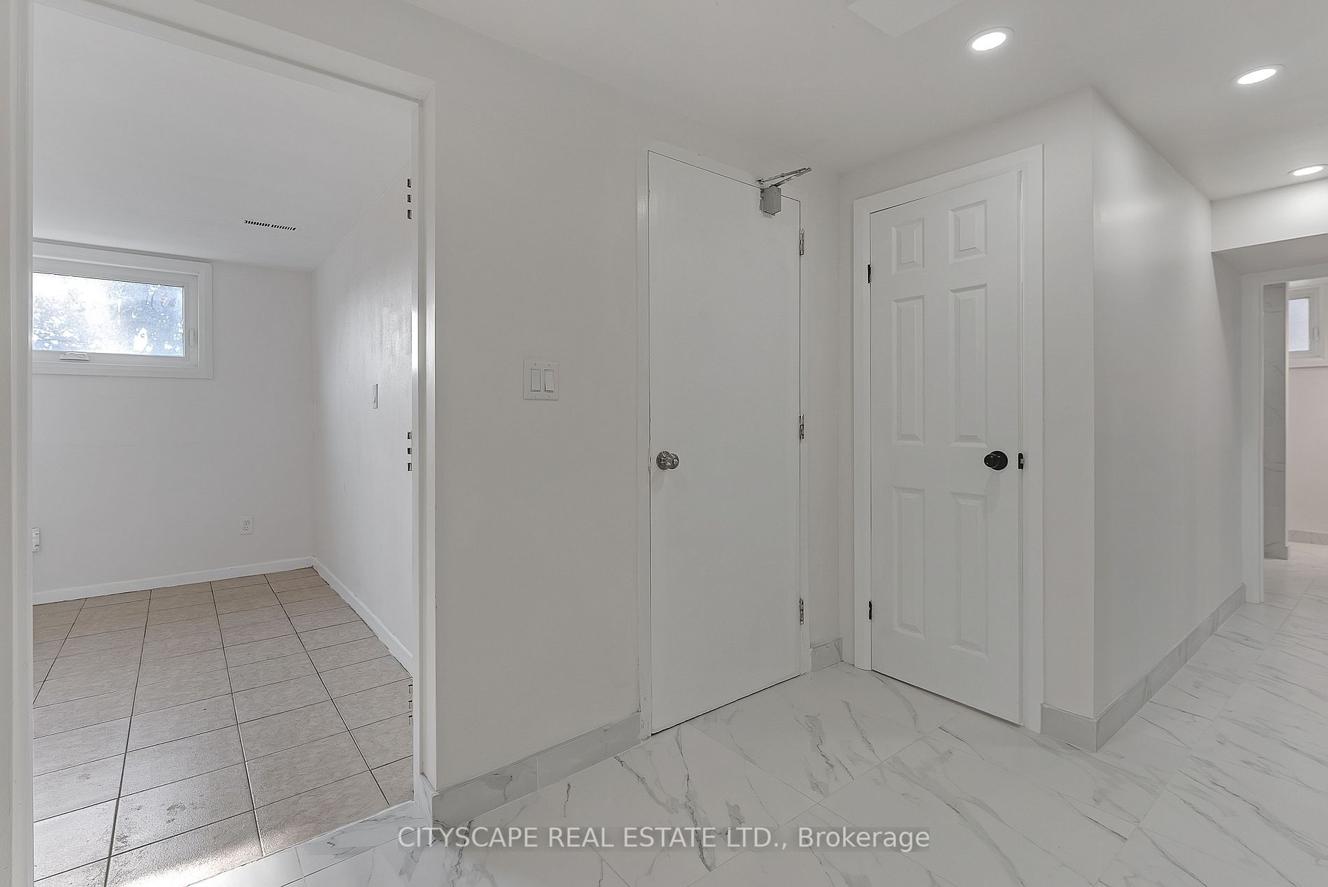 2724 Lake Shore Boulevard W, #Lower
